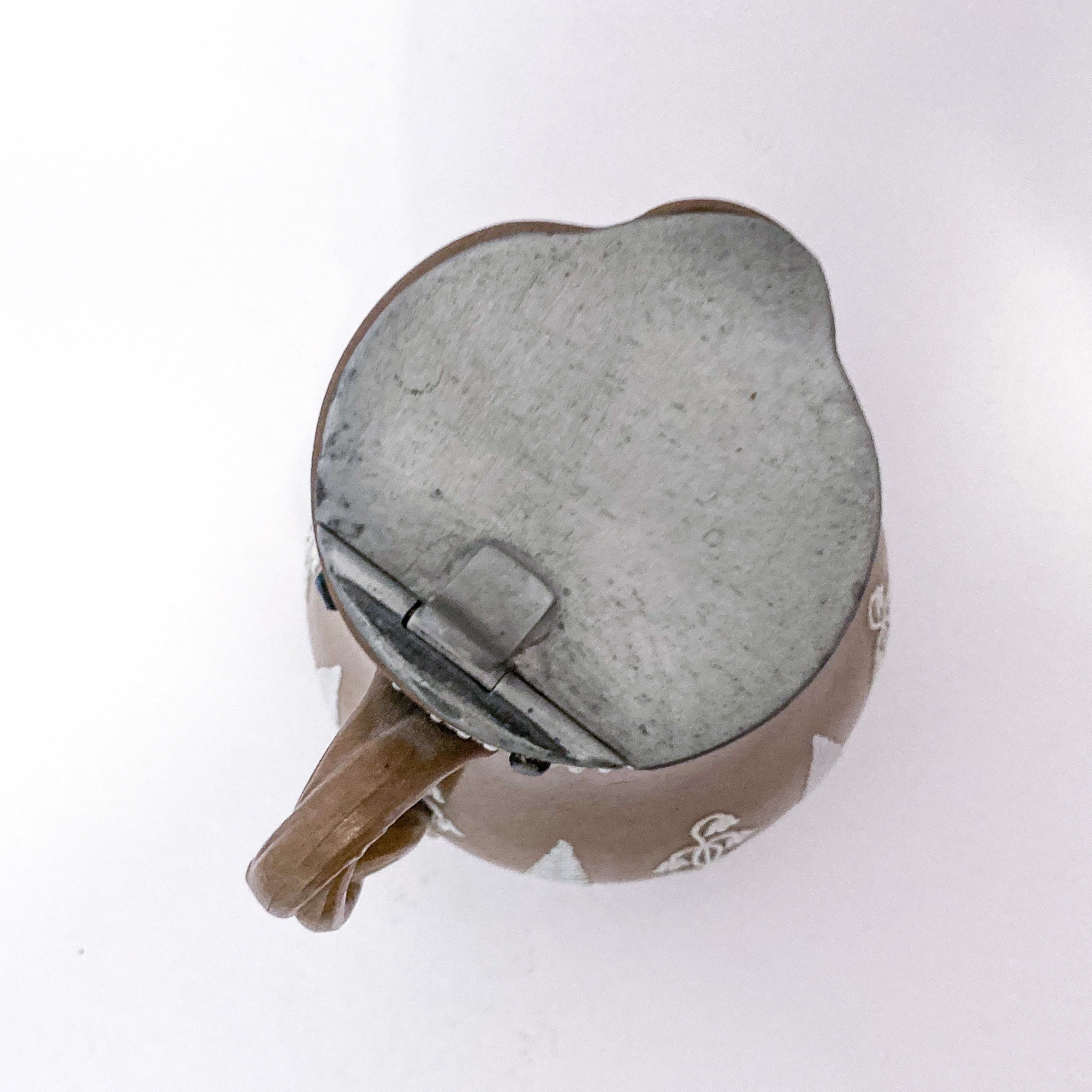 Antique 1850s Dudson Pottery English White Flora Tan Wedgwood Style Syrup Jug - Image 15