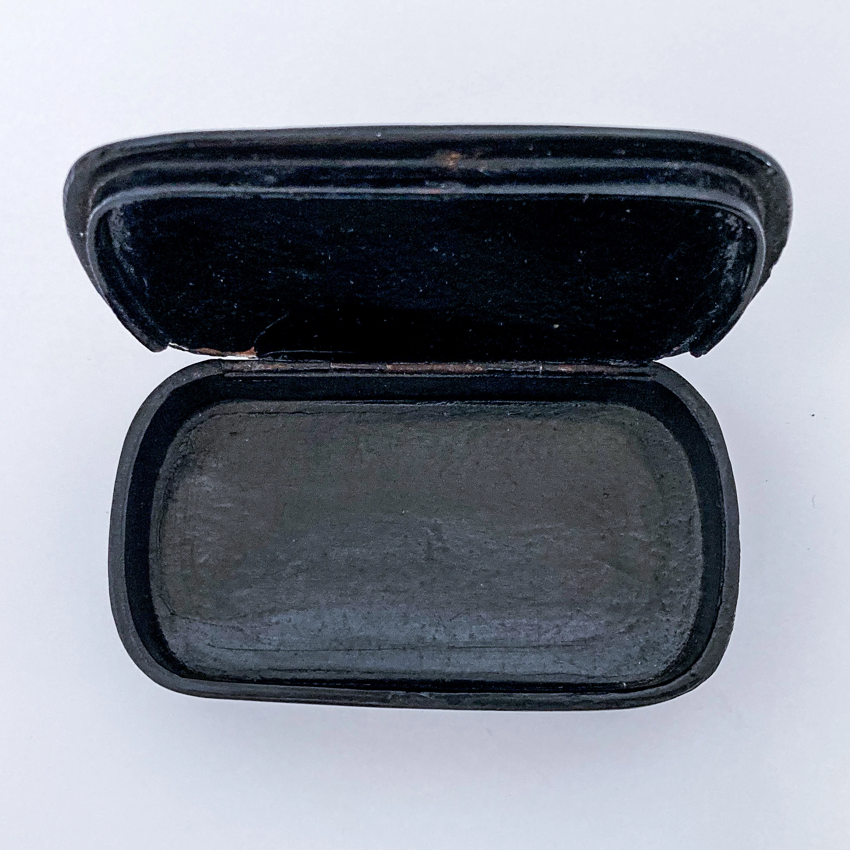 19th Century Antique Abalone Shell Inlay Papier-Mache English Trinket Box - Image 15