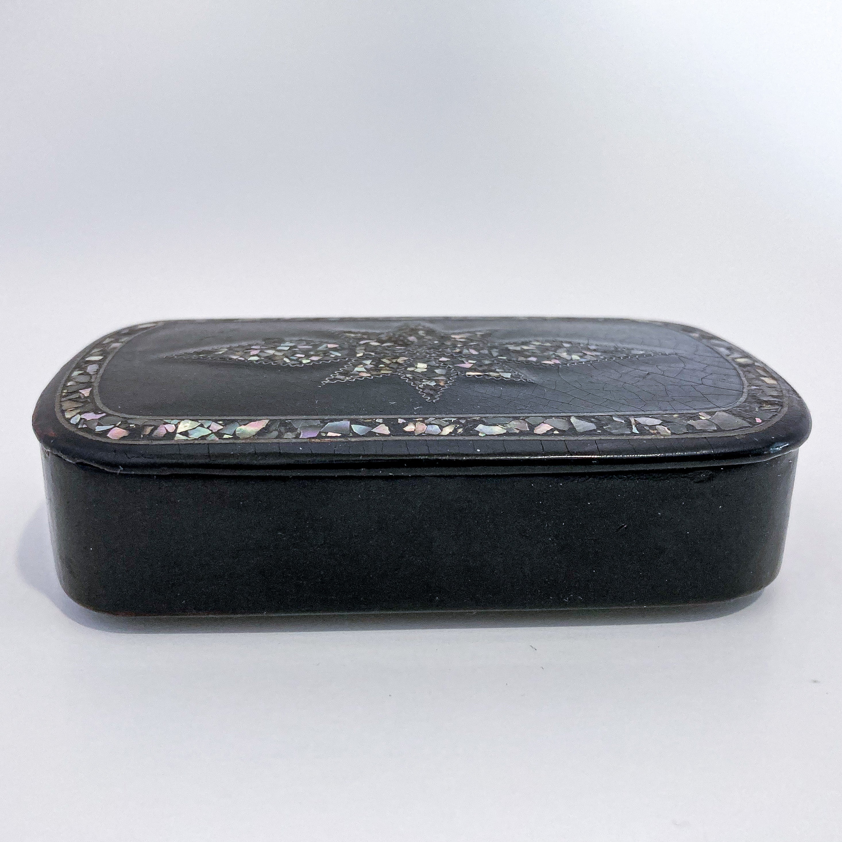 19th Century Antique Abalone Shell Inlay Papier-Mache English Trinket Box - Image 16