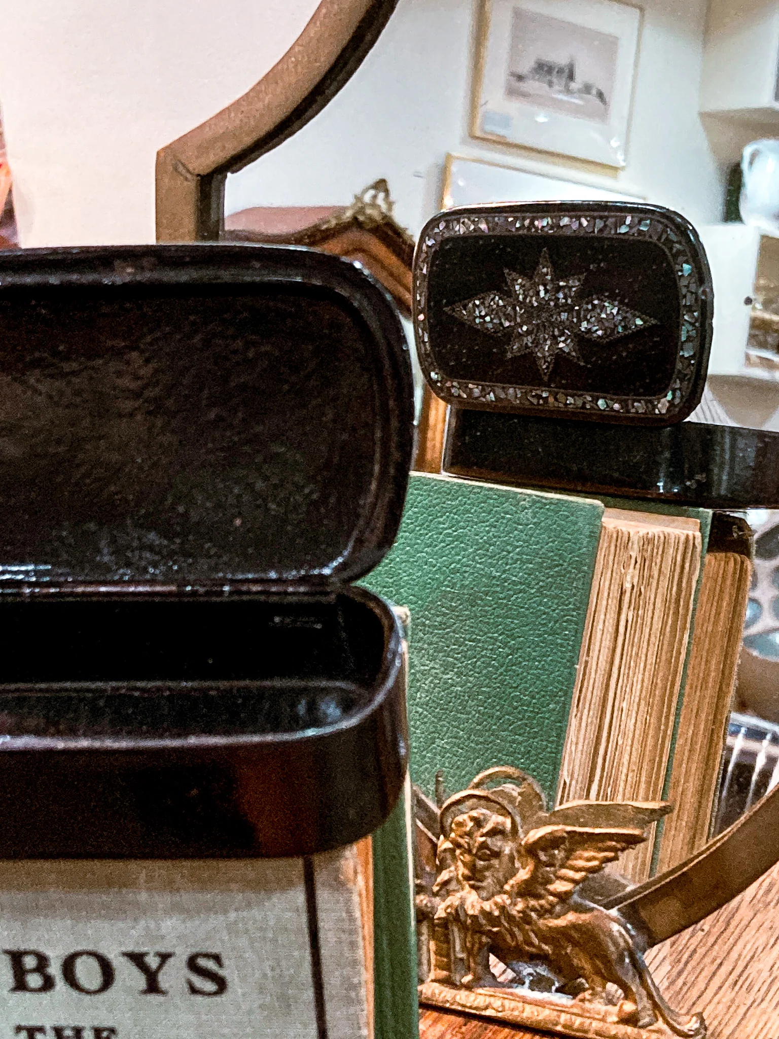 19th Century Antique Abalone Shell Inlay Papier-Mache English Trinket Box - Image 19