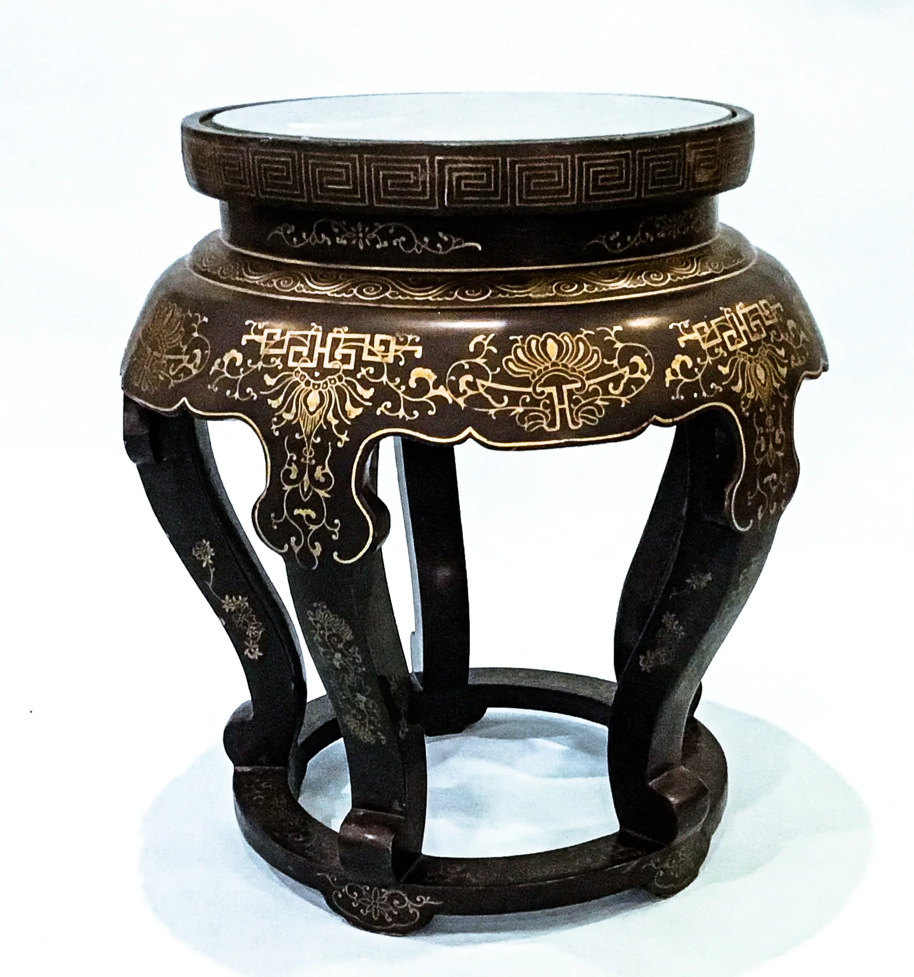 Vintage Applied Stone Roses Bird Gold Detailed Black Lacquer Round Side Table - Image 4