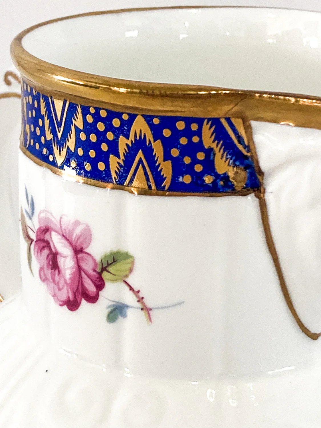 Set of Three Vintage Caughley Floral Painted Mask Head Porcelain Pitcher Jugs - Image 19