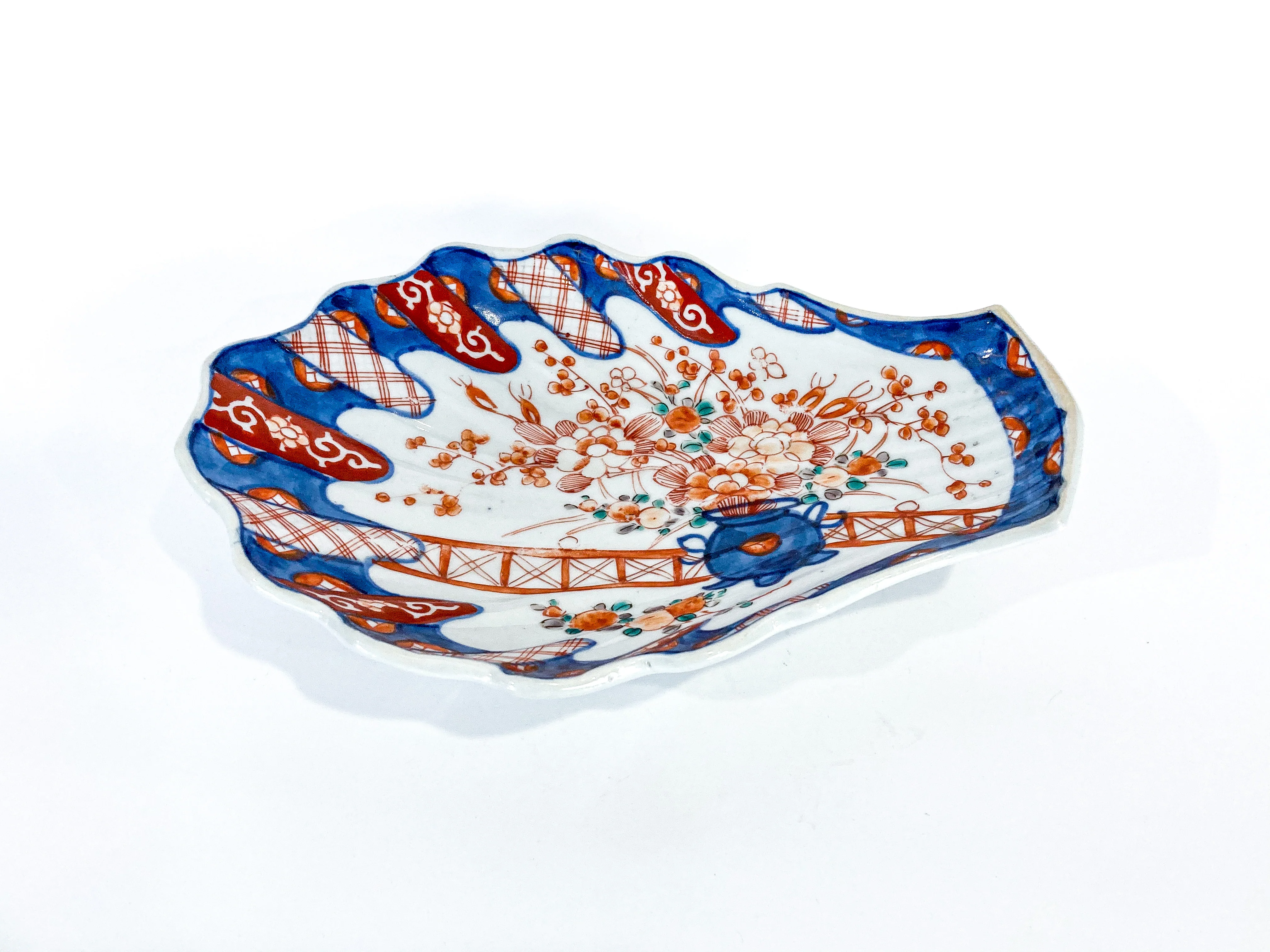 Antique Imari Floral Motif Shell Shaped Japanese Porcelain Dish Tray - Image 5