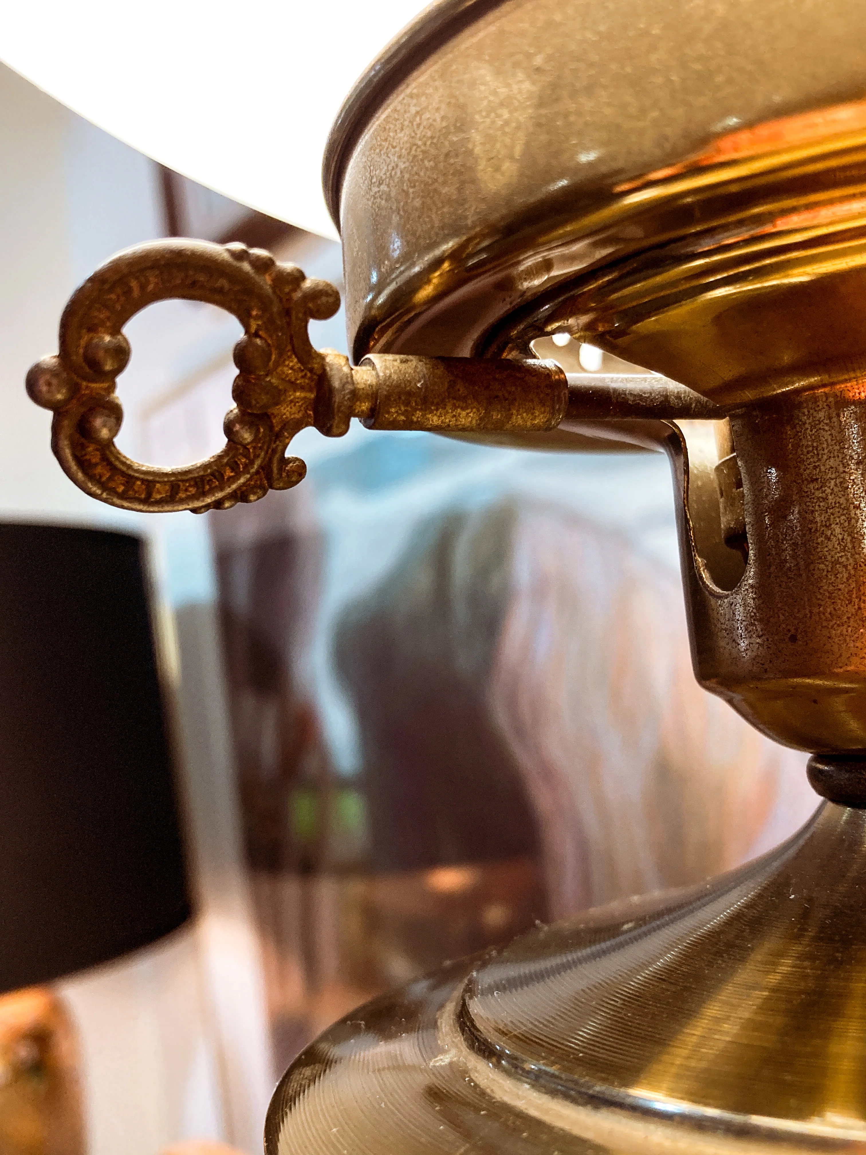 Antique 19th Century Samovar Milk Glass Globe Table Lamp Light - Image 18