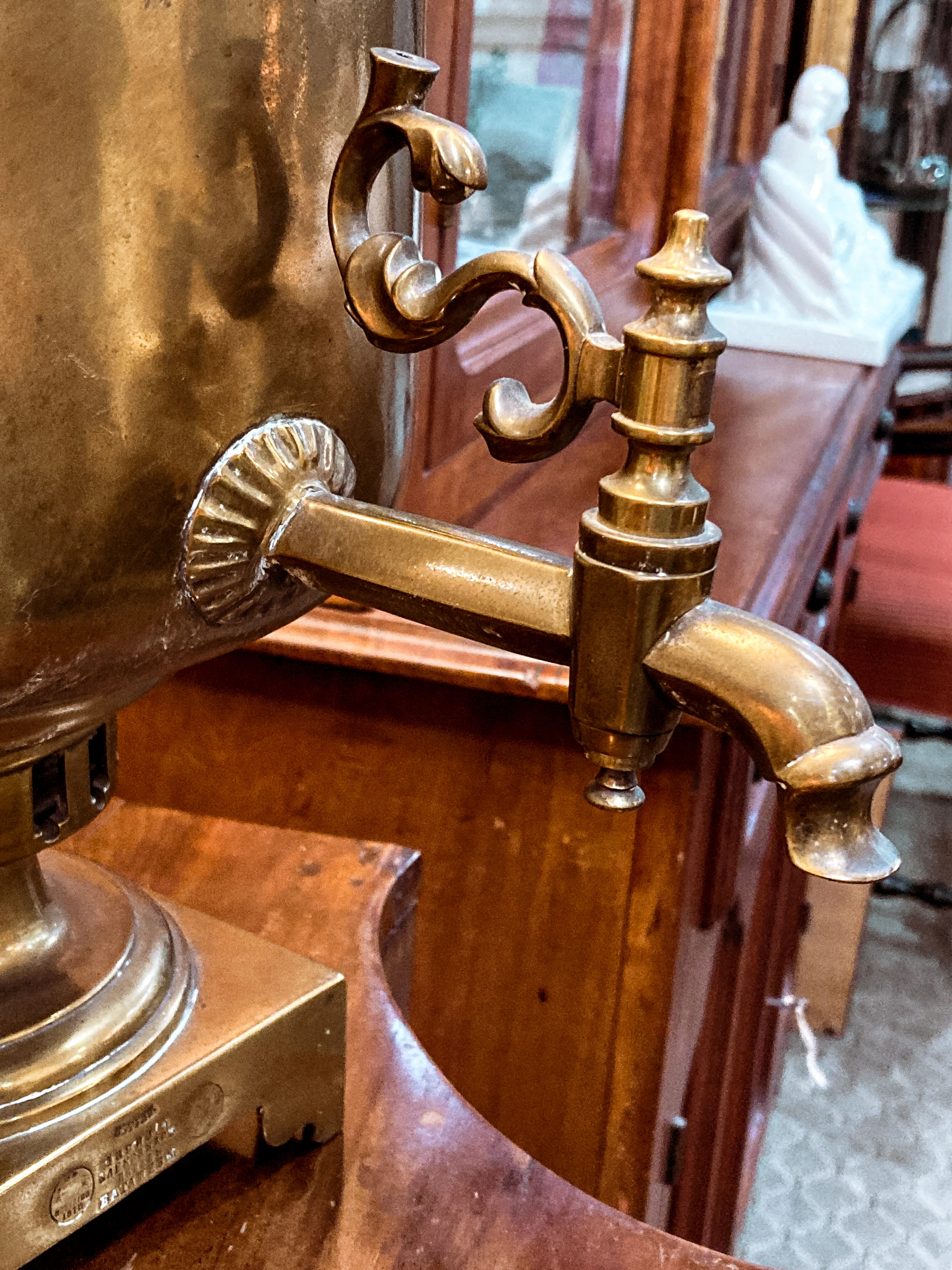 Antique 19th Century Samovar Milk Glass Globe Table Lamp Light - Image 3