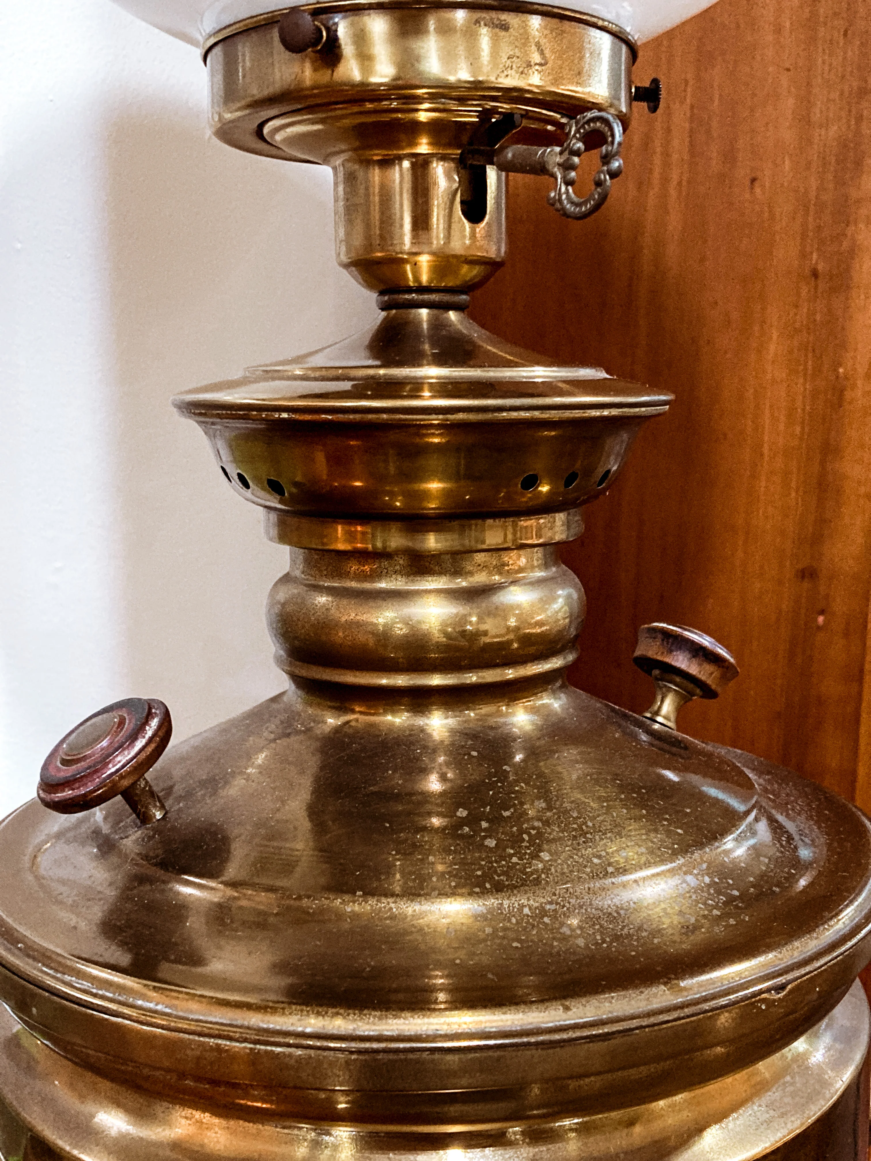 Antique 19th Century Samovar Milk Glass Globe Table Lamp Light - Image 7