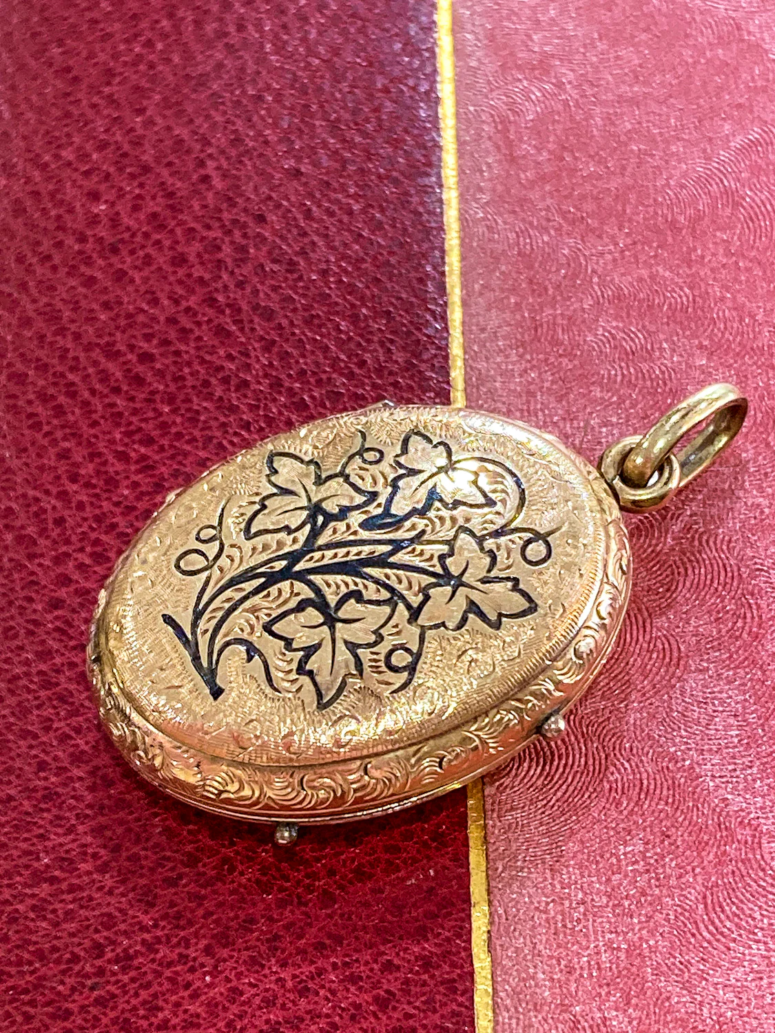 Antique Gold Filled Oval Floral Engraved Mourning Hair Locket Pendant - Image 7