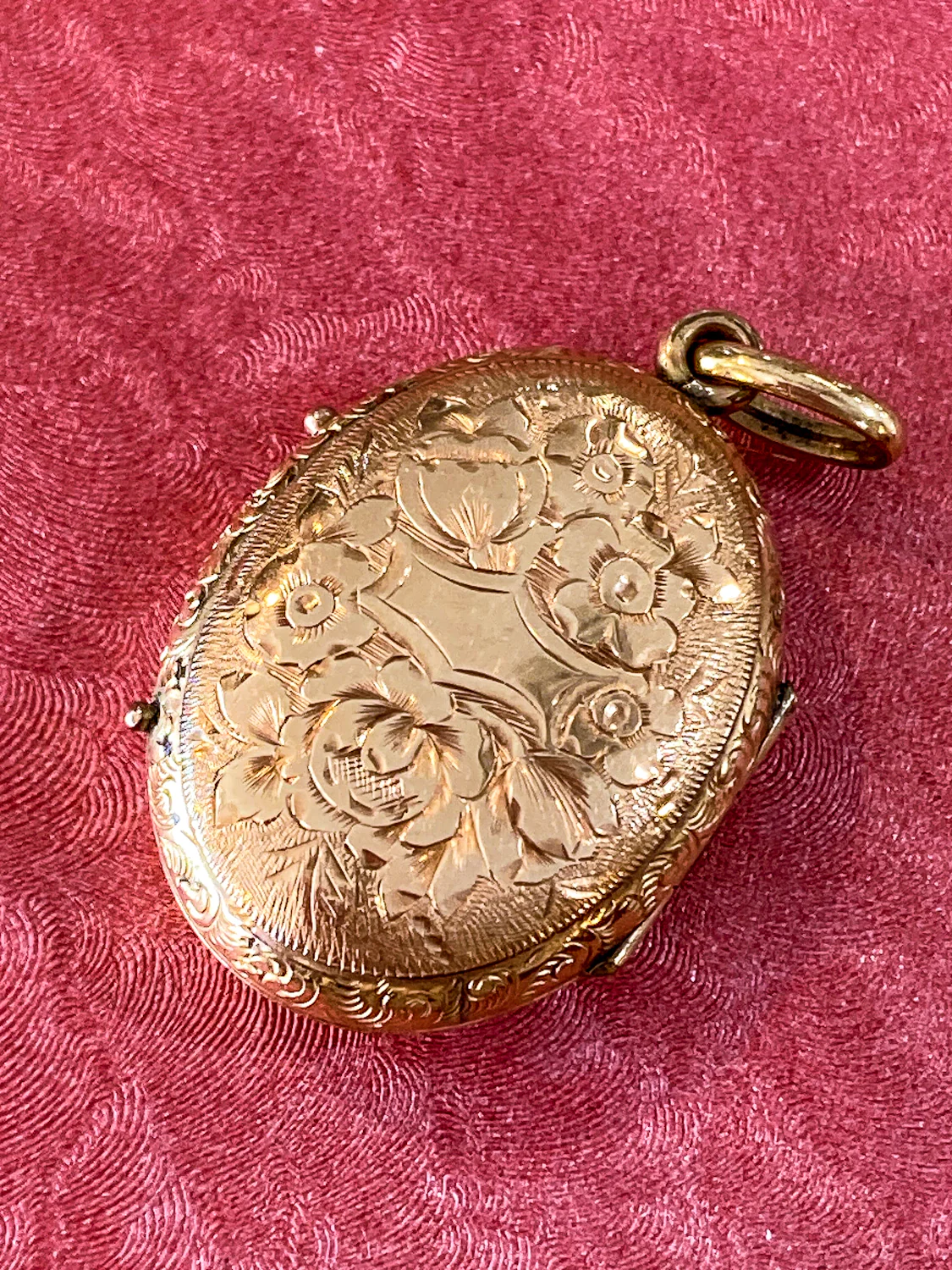 Antique Gold Filled Oval Floral Engraved Mourning Hair Locket Pendant - Image 9