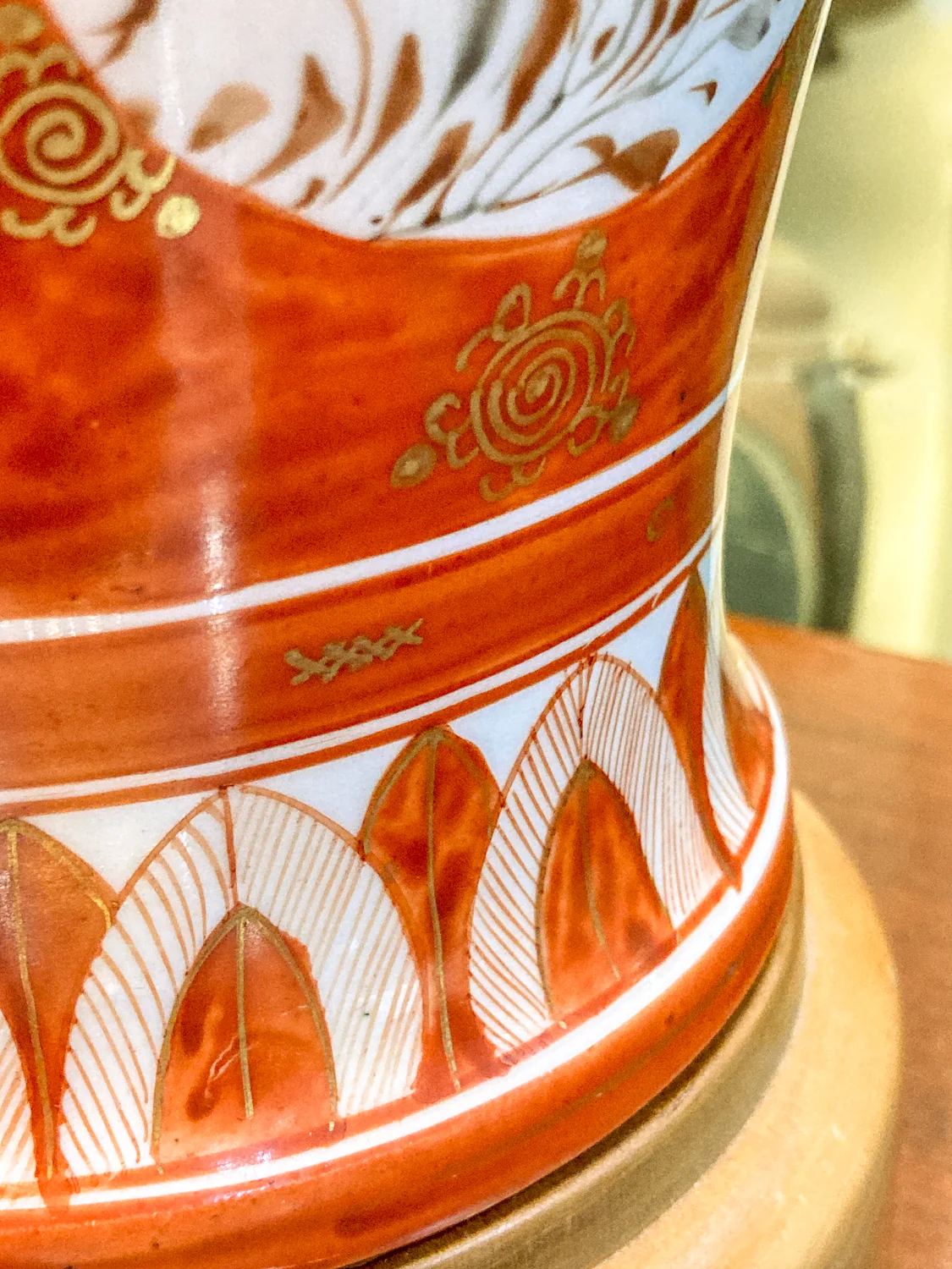 Antique Japanese Hand Painted Kutani Porcelain Vase Lamp Wood Base - Image 20