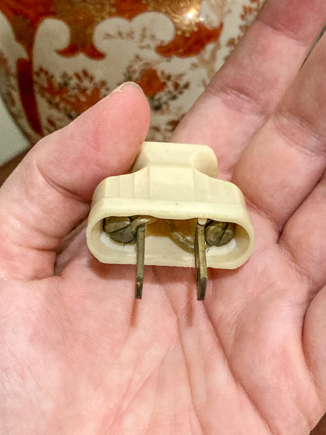 Antique Japanese Hand Painted Kutani Porcelain Vase Lamp Wood Base - Image 23