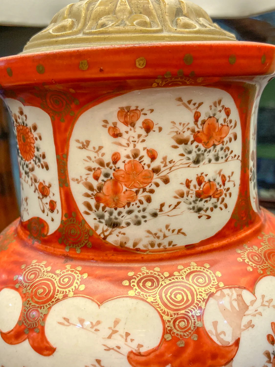 Antique Japanese Hand Painted Kutani Porcelain Vase Lamp Wood Base - Image 3