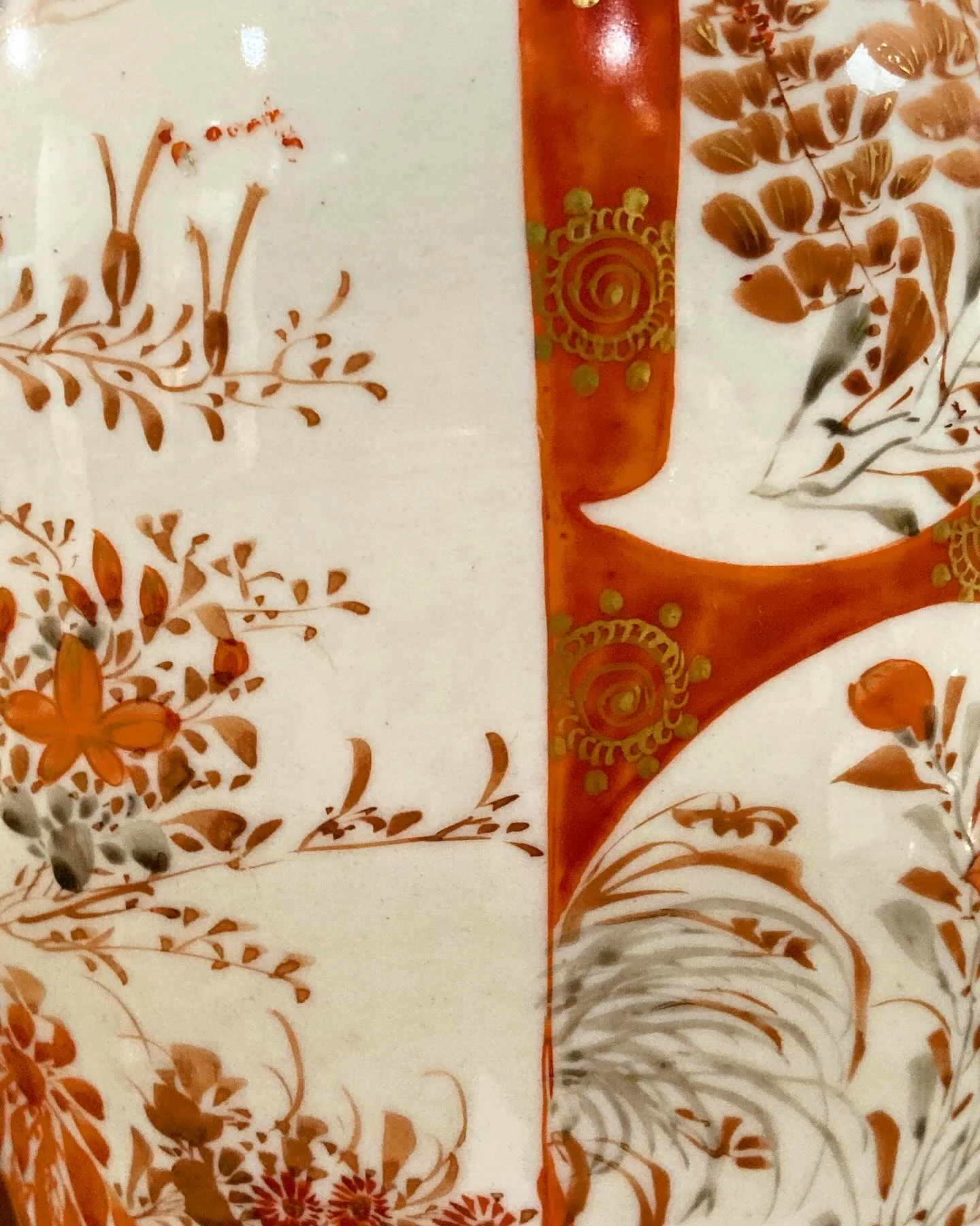 Antique Japanese Hand Painted Kutani Porcelain Vase Lamp Wood Base - Image 5