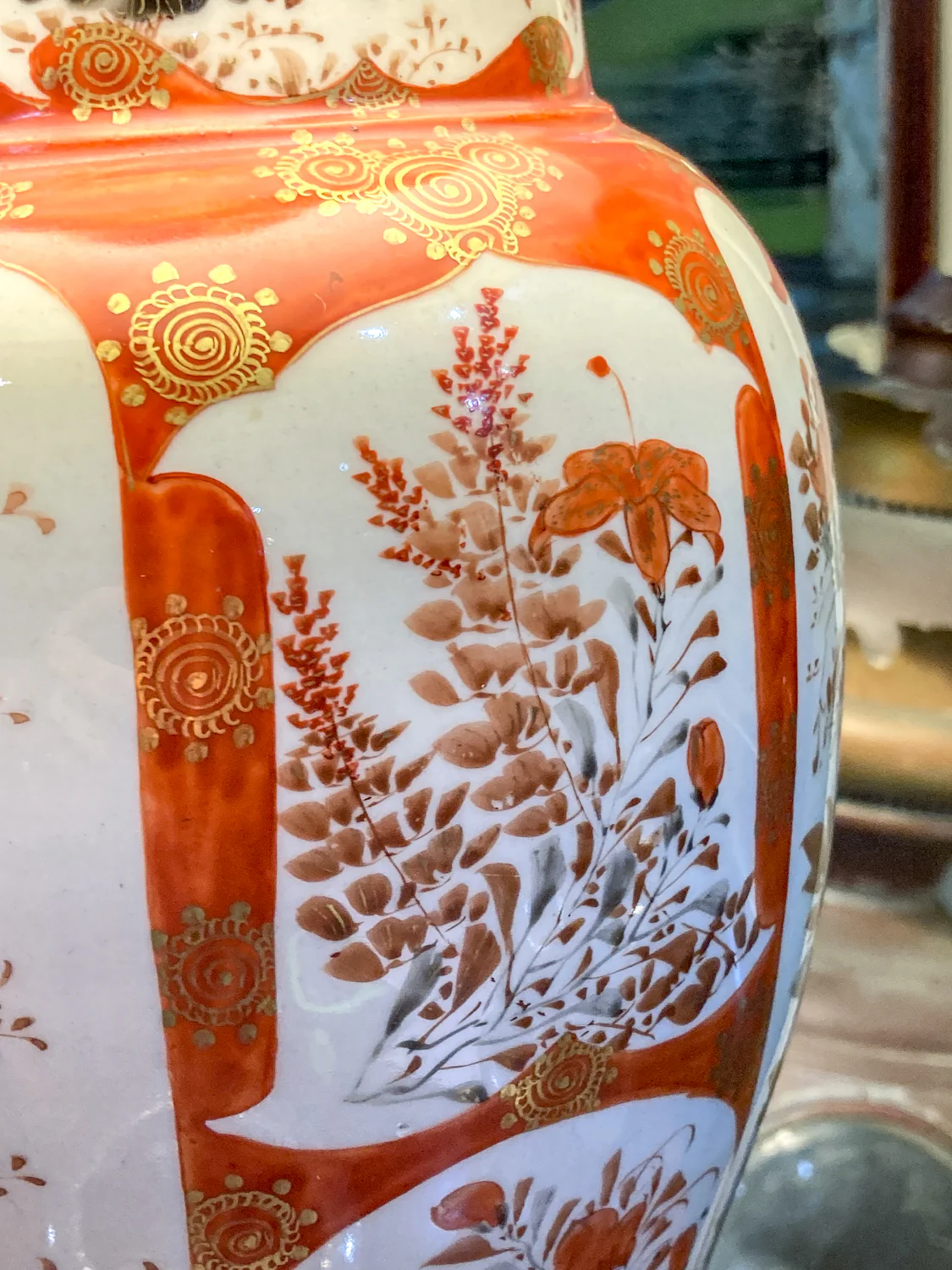 Antique Japanese Hand Painted Kutani Porcelain Vase Lamp Wood Base - Image 6