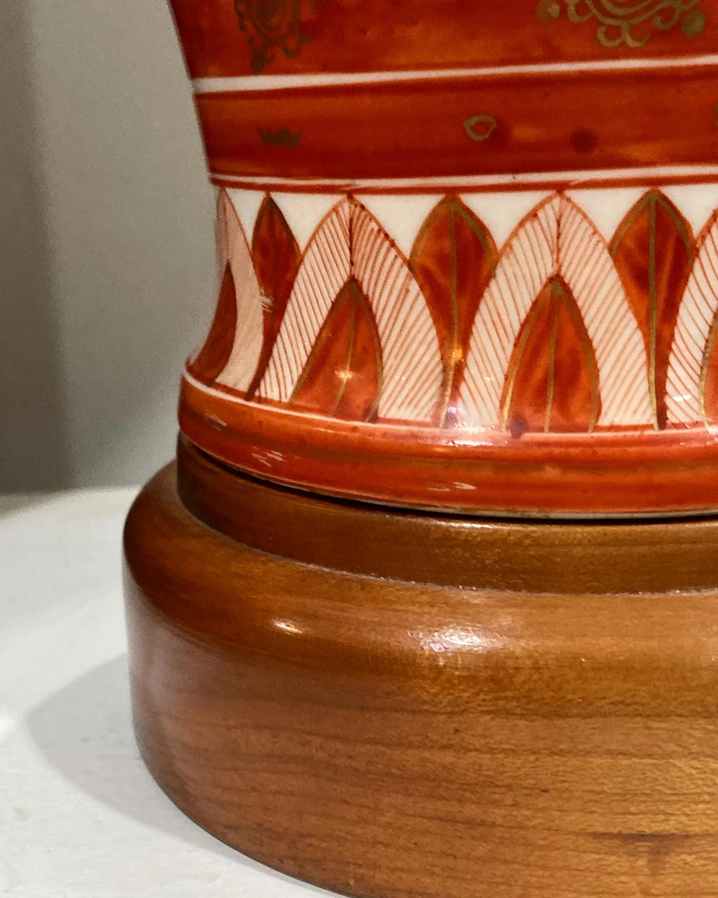 Antique Japanese Hand Painted Kutani Porcelain Vase Lamp Wood Base - Image 8