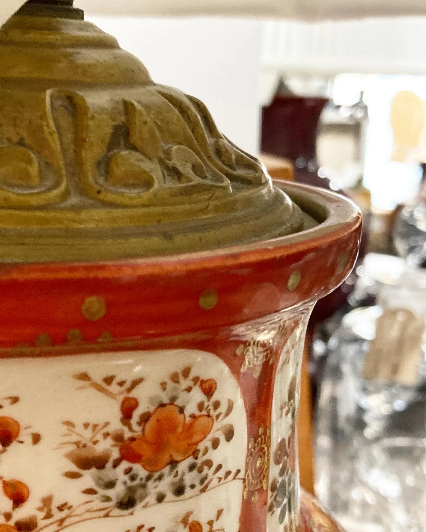 Antique Japanese Hand Painted Kutani Porcelain Vase Lamp Wood Base - Image 9