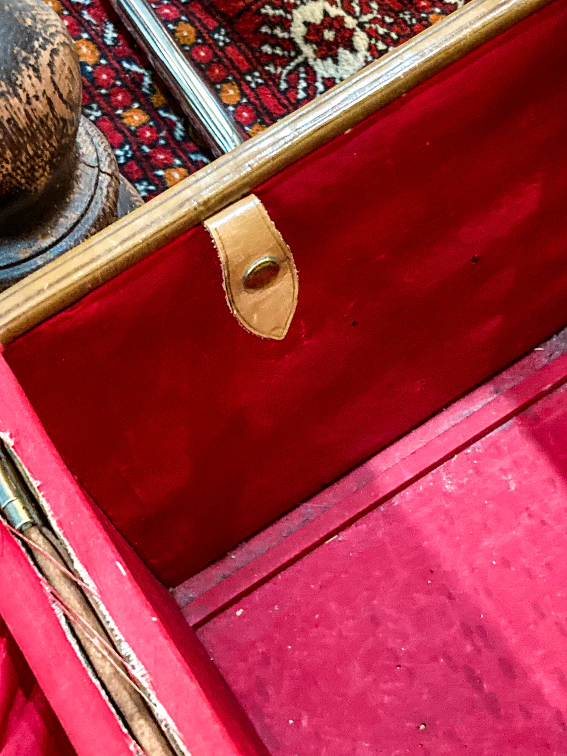 Antique Edwardian Leather Red Lined Carrying Travel Luggage Hat Box - Image 13