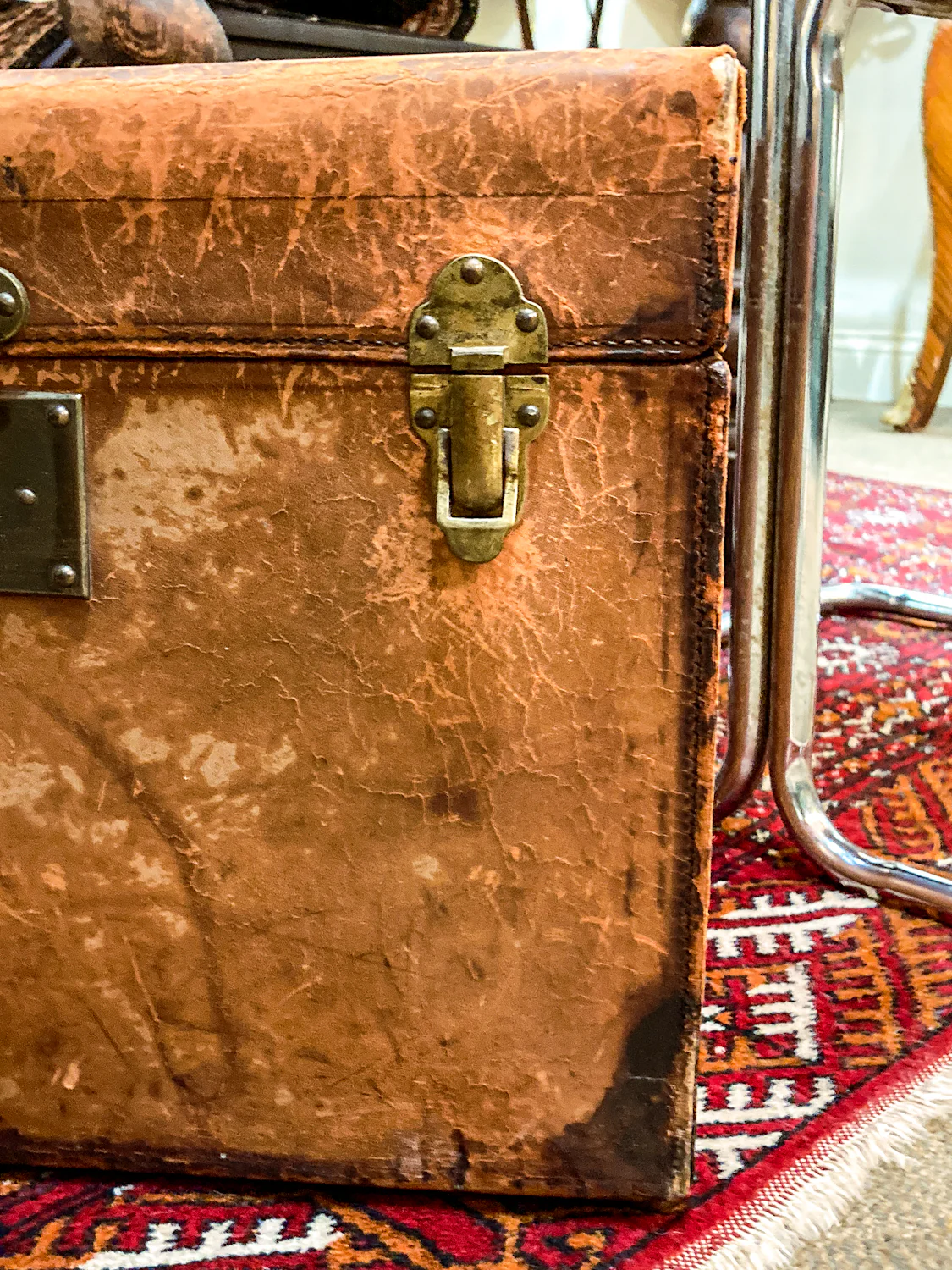 Antique Edwardian Leather Red Lined Carrying Travel Luggage Hat Box - Image 17