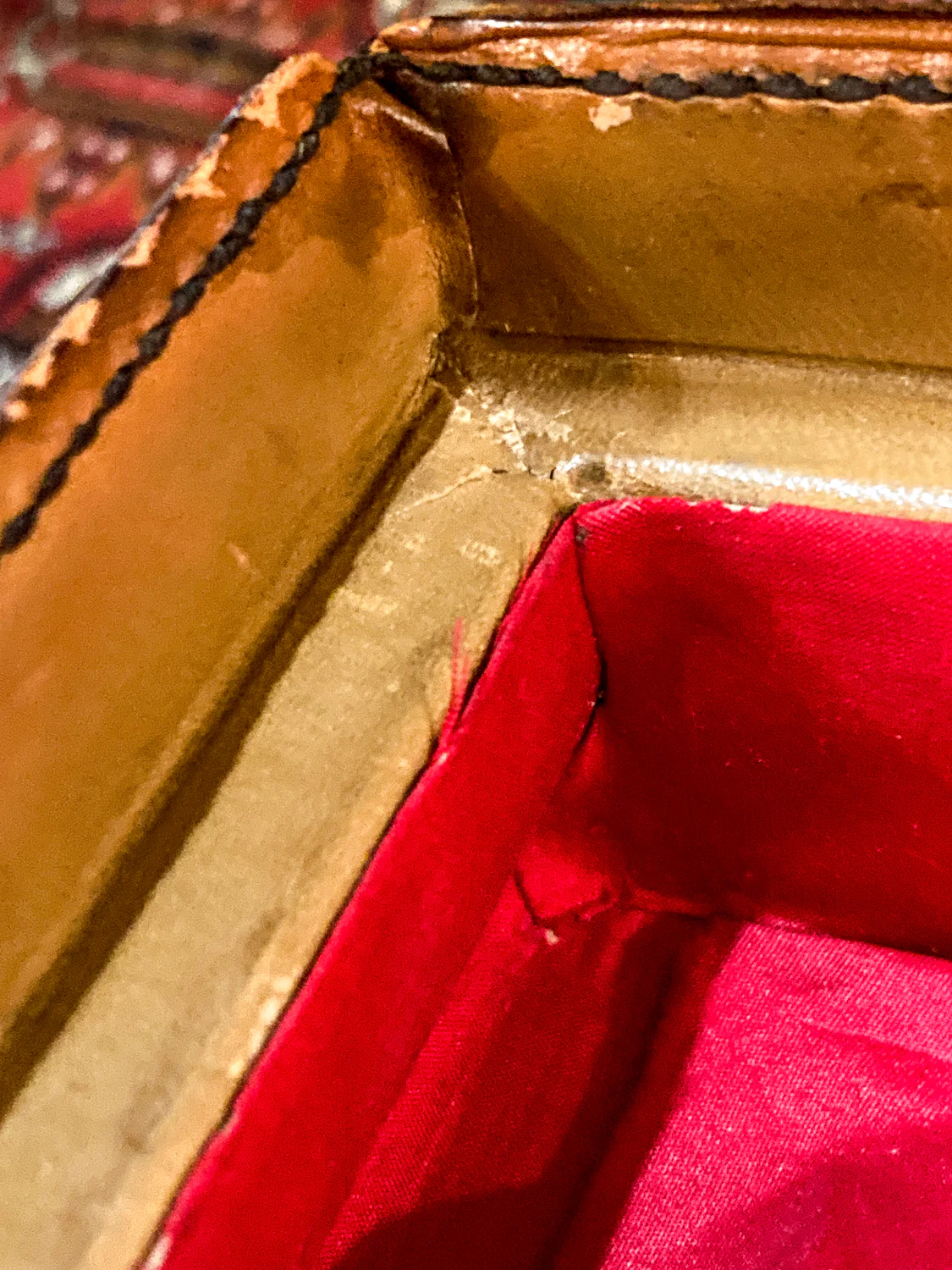 Antique Edwardian Leather Red Lined Carrying Travel Luggage Hat Box - Image 22