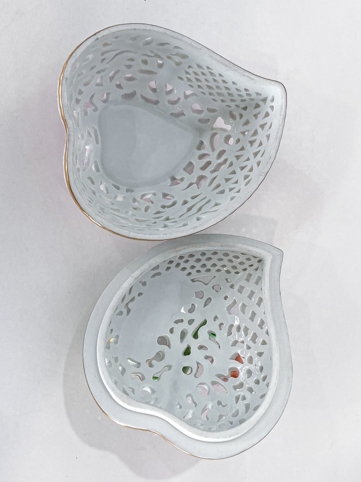 Herend Hand Painted Floral Lattice Reticulated Porcelain Rose Heart Box - Image 22