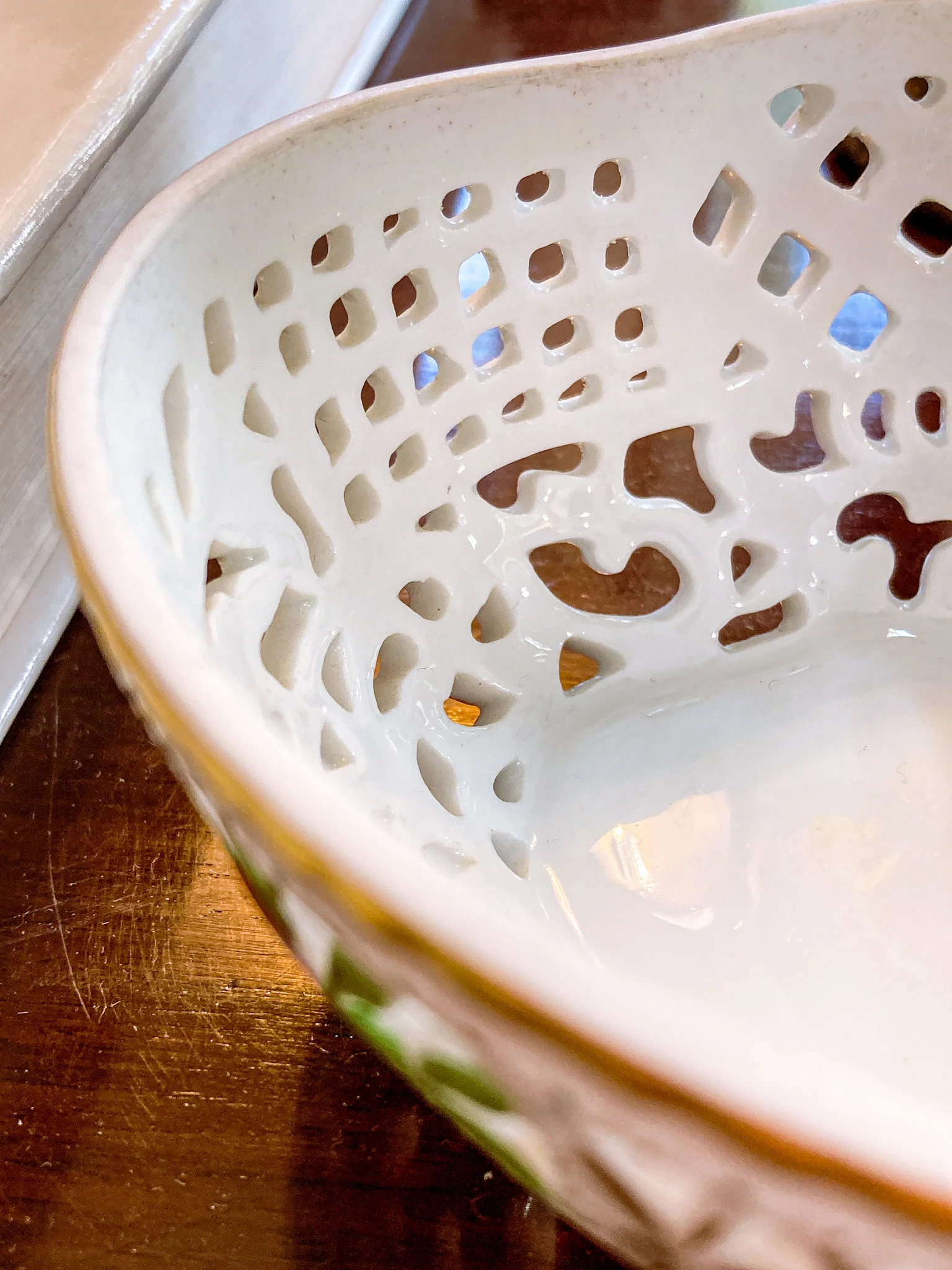 Herend Hand Painted Floral Lattice Reticulated Porcelain Rose Heart Box - Image 8