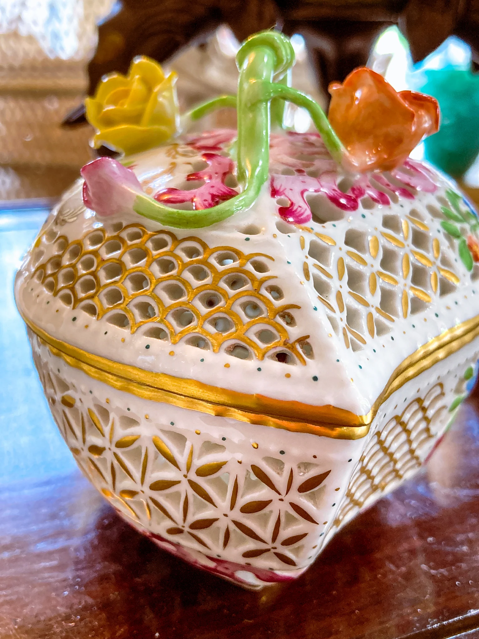 Herend Hand Painted Floral Lattice Reticulated Porcelain Rose Heart Box - Image 9