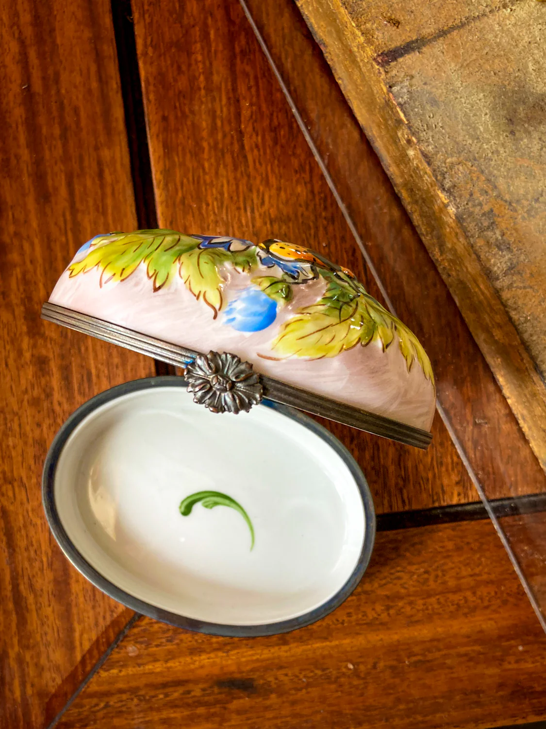 Limoges France Floral Beetle Pink Glass Style Oval Porcelain Pillbox - Image 10