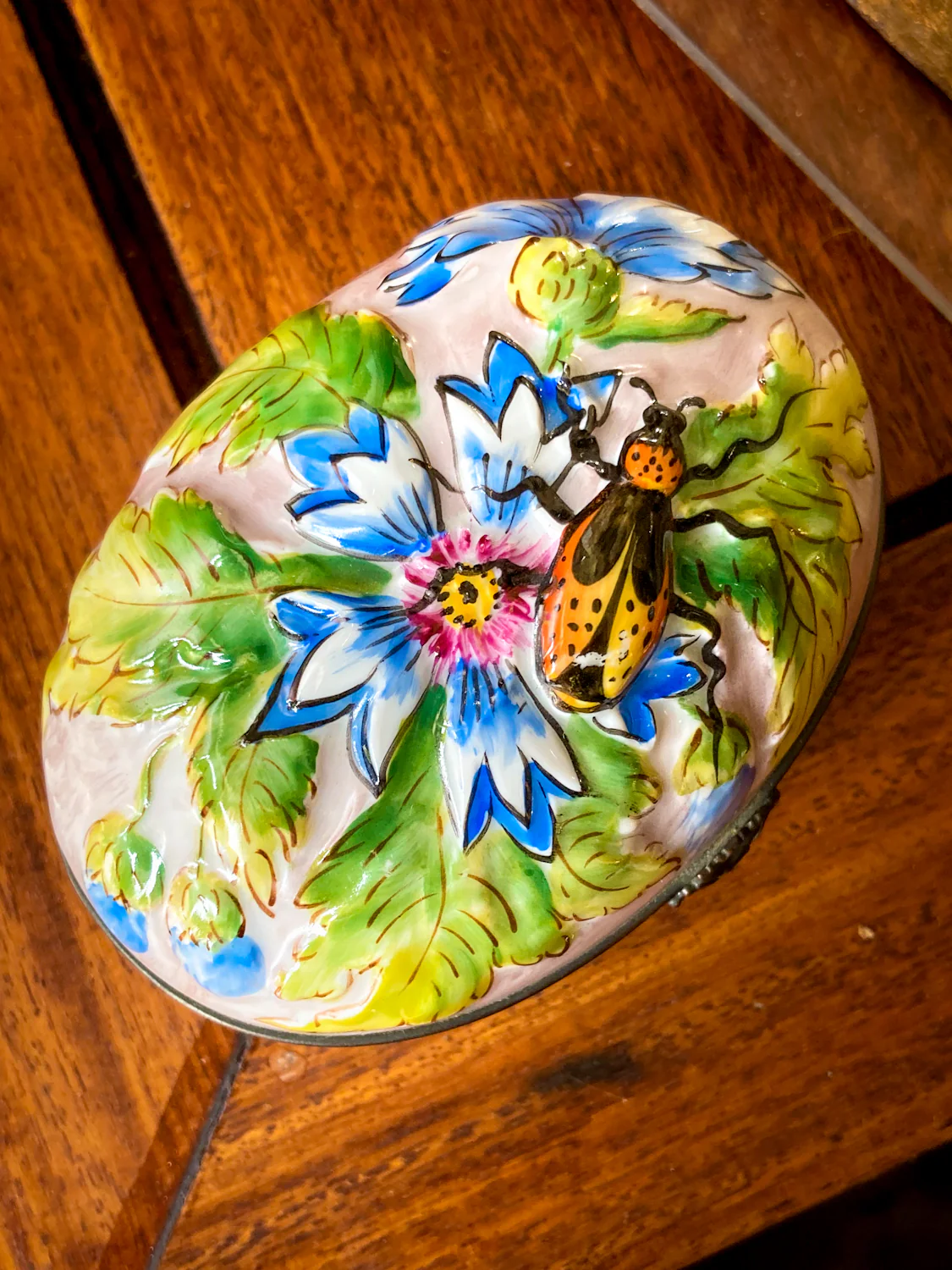 Limoges France Floral Beetle Pink Glass Style Oval Porcelain Pillbox - Image 8