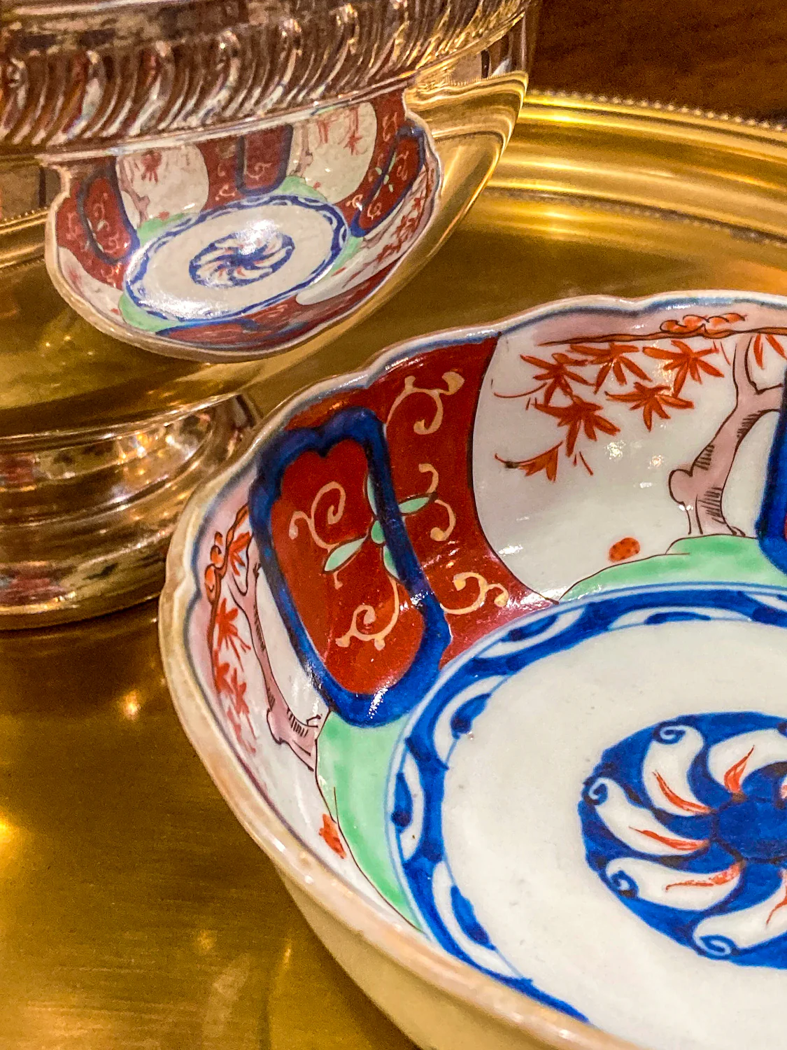 Pair Antique Japanese Meiji Period Fox Theme Red Blue Imari Porcelain Bowls - Image 11