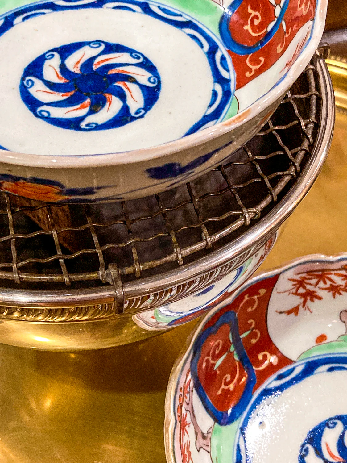 Pair Antique Japanese Meiji Period Fox Theme Red Blue Imari Porcelain Bowls - Image 12