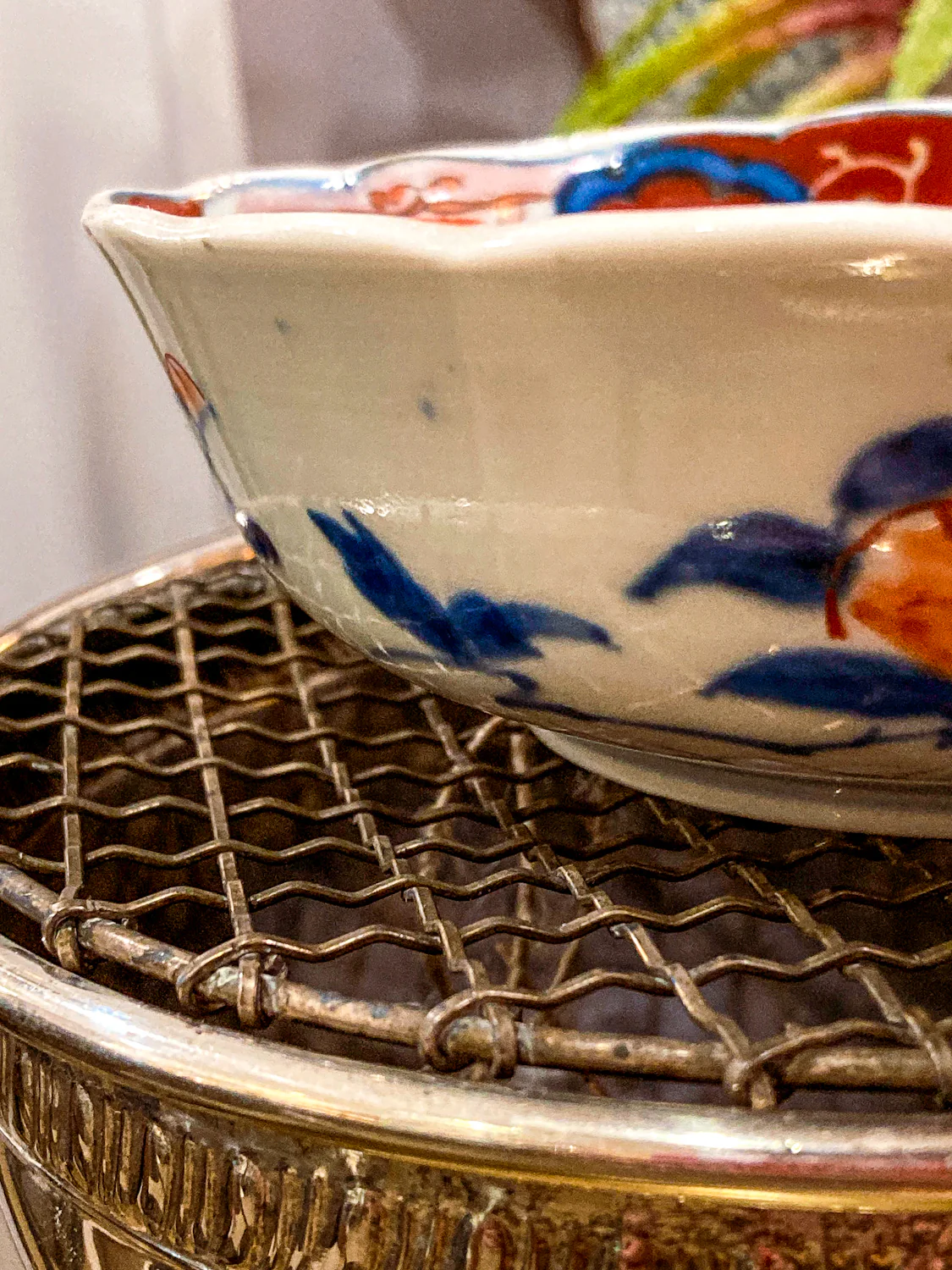 Pair Antique Japanese Meiji Period Fox Theme Red Blue Imari Porcelain Bowls - Image 4