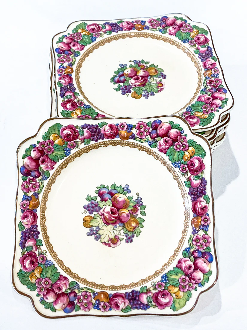 Set of Ten Vintage Crown Ducal Fruit and Flower Motif Square Florentine Dessert Salad Plates - Image 5