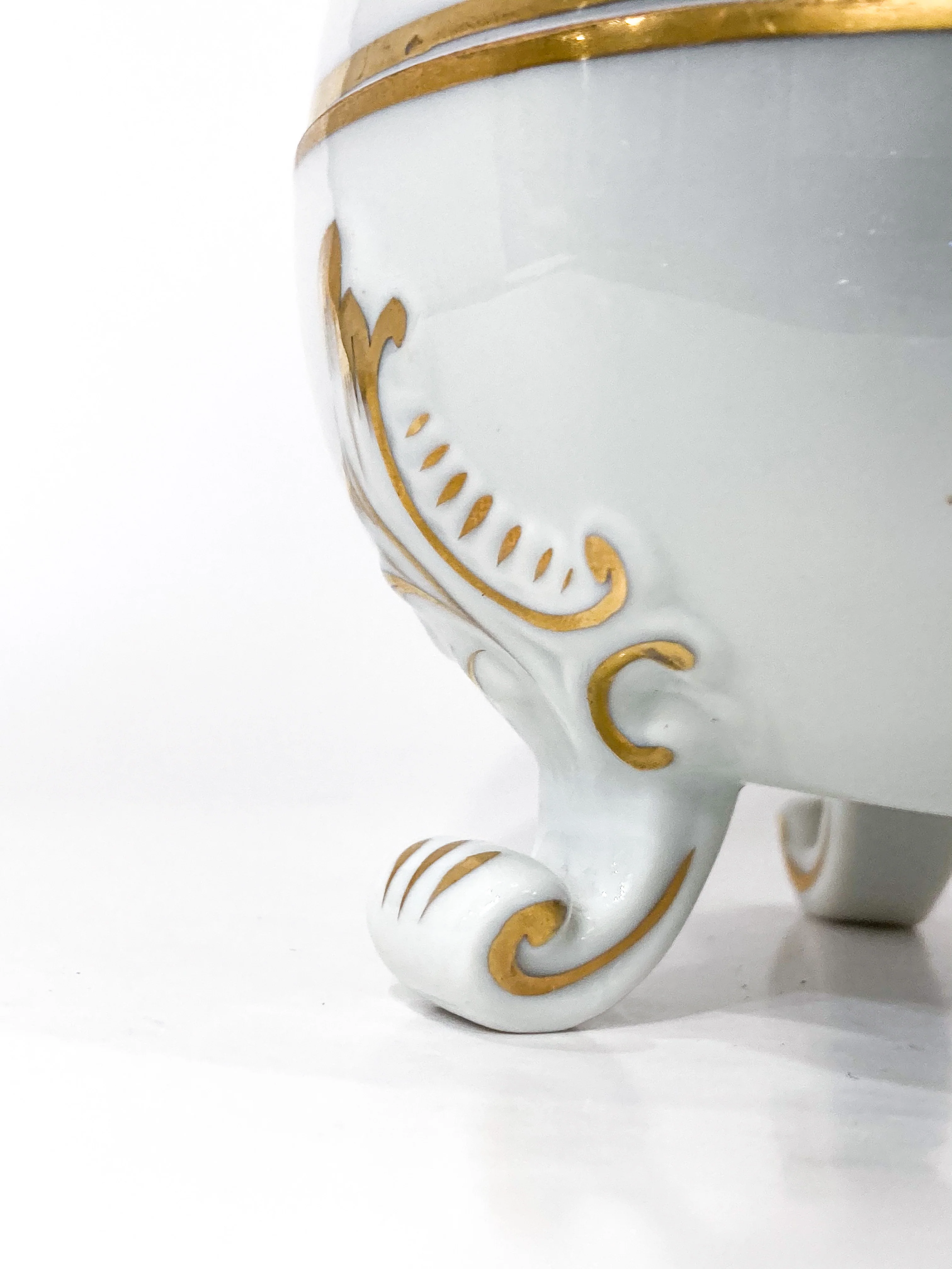 20th Century Herend Hungary Hand Painted Porcelain Yellow Rose Trinket Box - Image 10