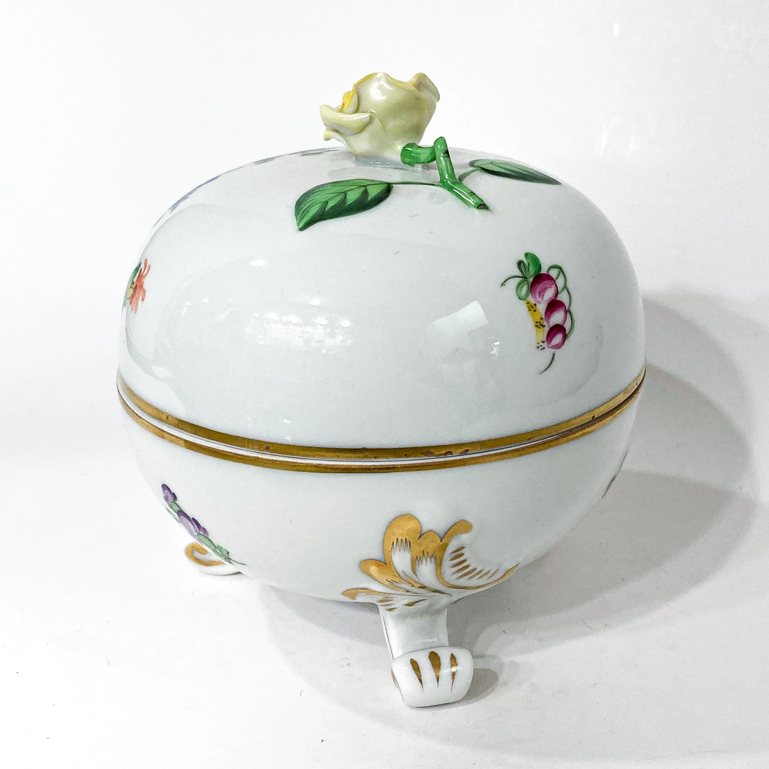 20th Century Herend Hungary Hand Painted Porcelain Yellow Rose Trinket Box - Image 19