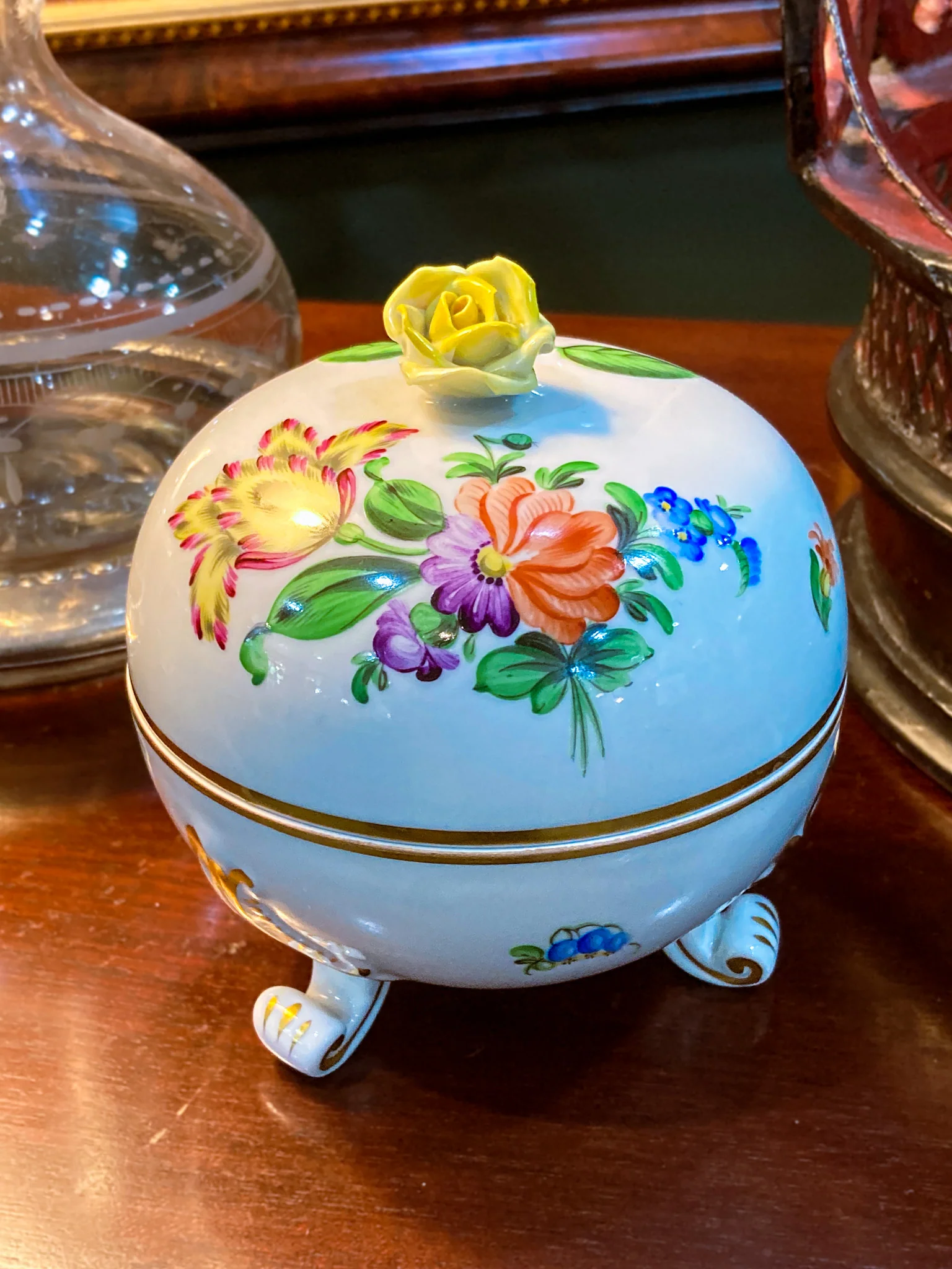 20th Century Herend Hungary Hand Painted Porcelain Yellow Rose Trinket Box - Image 5