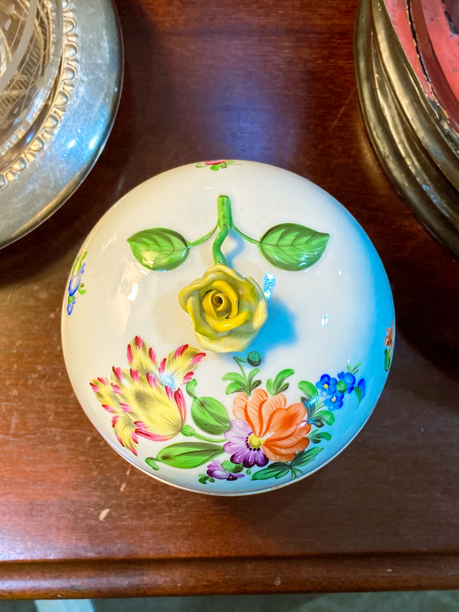 20th Century Herend Hungary Hand Painted Porcelain Yellow Rose Trinket Box - Image 6