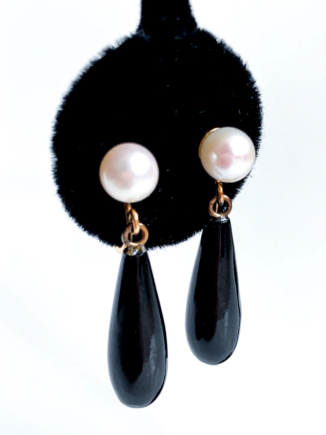 Vintage 12K Gold Filled Pearl Black Tear Drop Dangle Screwback Earrings - Image 11