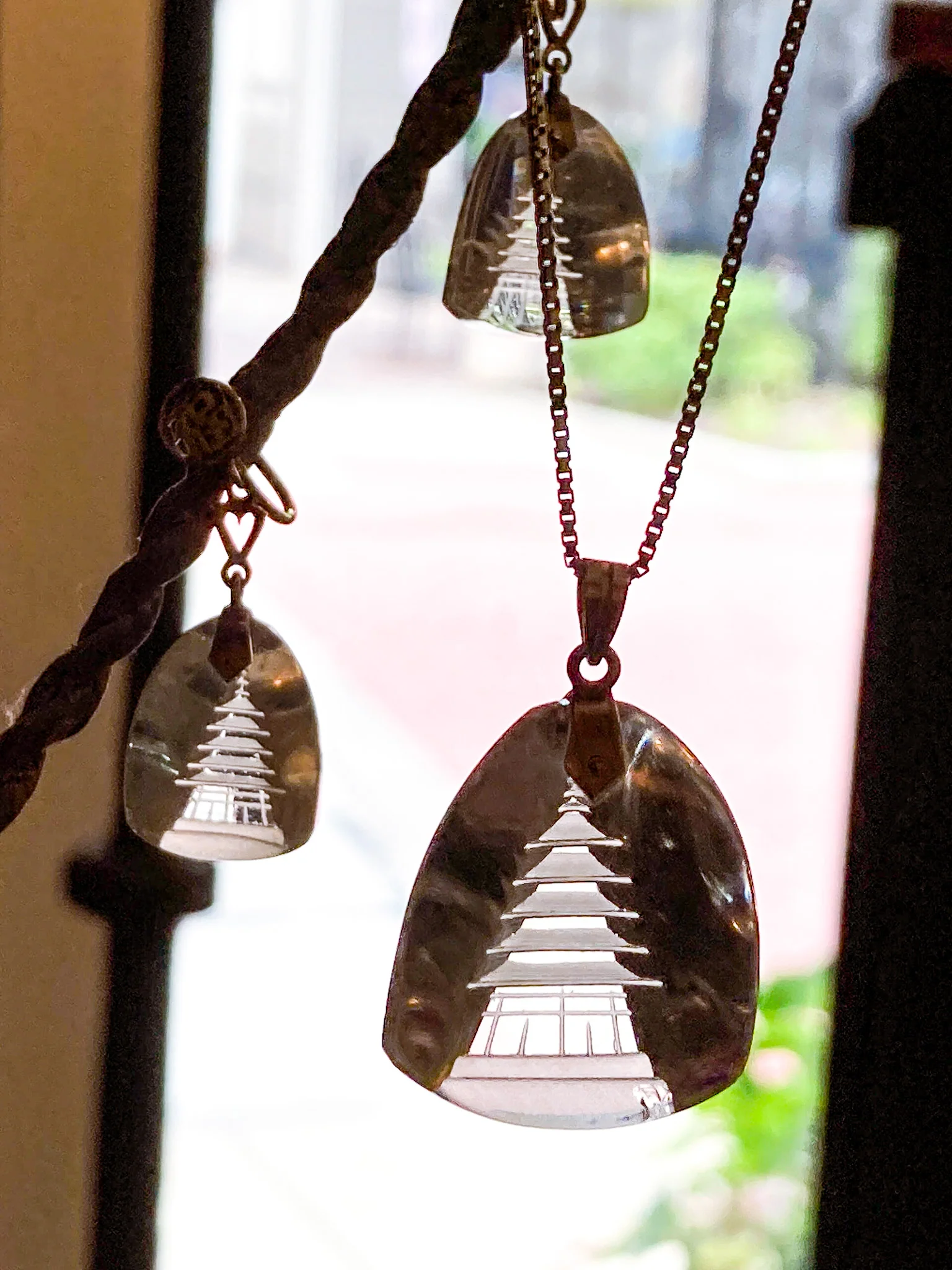 Vintage 14k Gold Carved Crystal Pagoda Necklace Earrings Japan Jewelry Set - Image 8