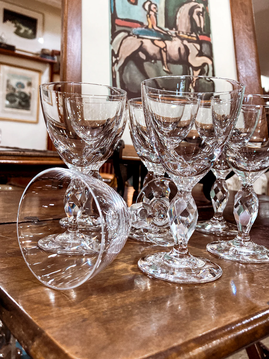 Vintage 1950s Set of Eight Paneled Stem Clear Glass Sherry Glasses - Image 10