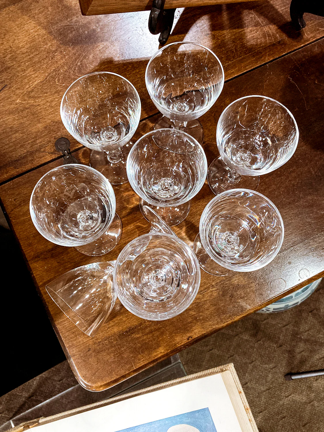 Vintage 1950s Set of Eight Paneled Stem Clear Glass Sherry Glasses - Image 5