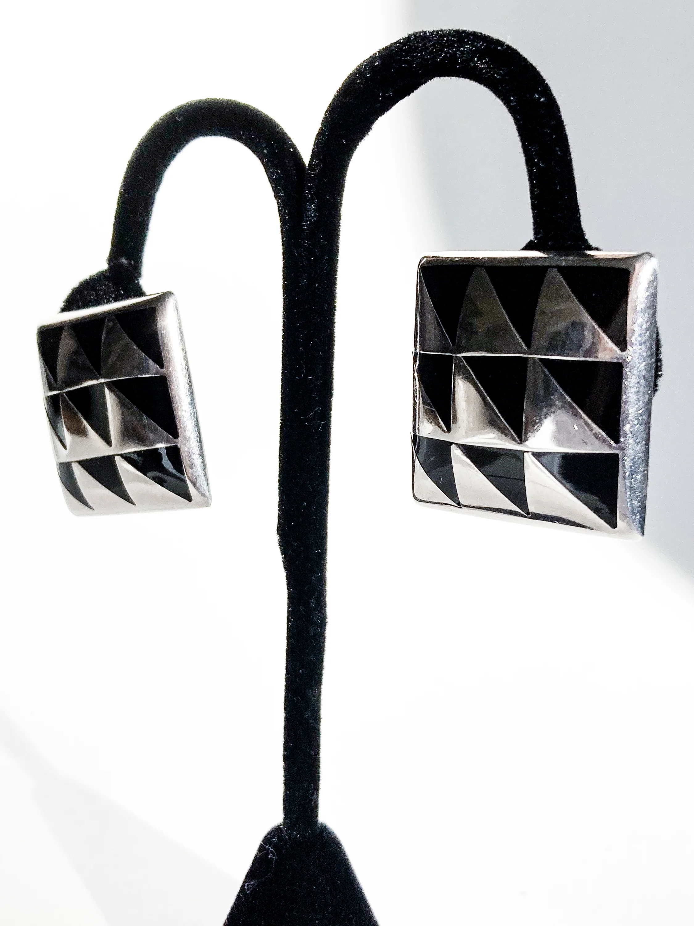 Vintage Abstract Contrast Black Sterling Silver Clip On Statement Earrings - Image 11