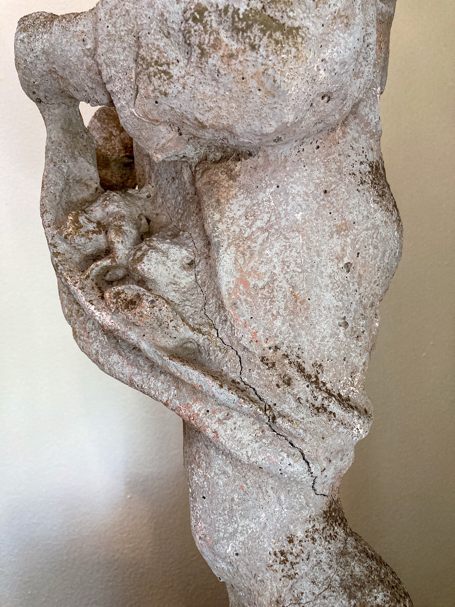 Vintage 1960s Barefoot Child Putti Outdoor Cast Stone Garden Sculpture Statue - Image 10