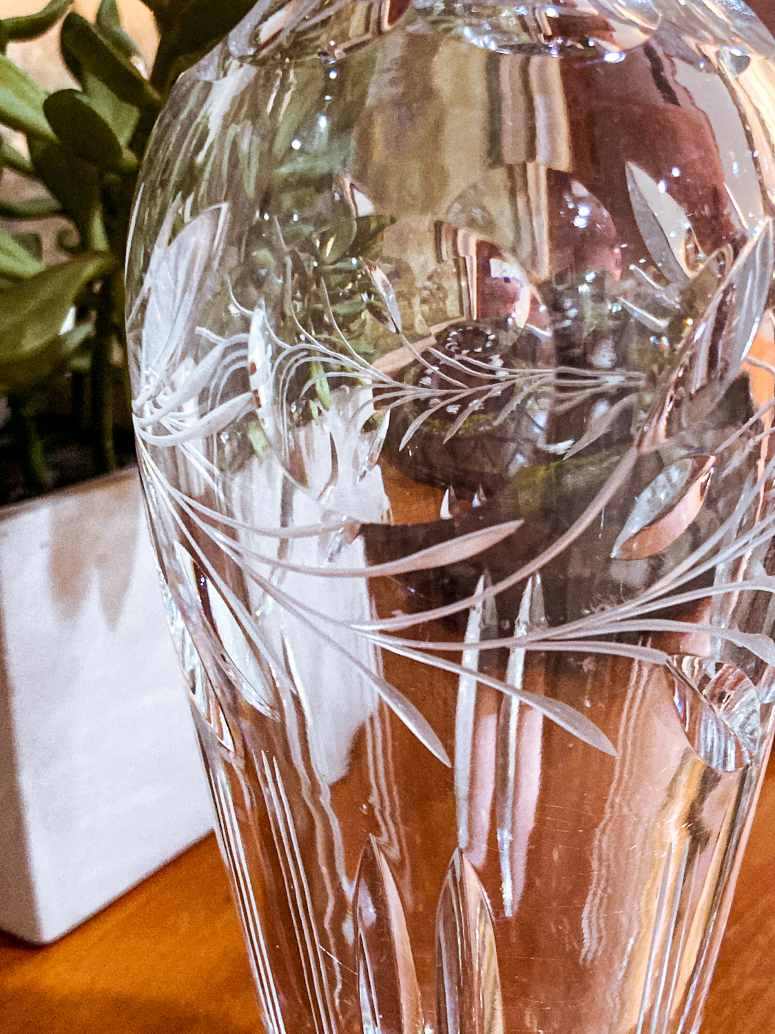 Vintage Clear Glass Etched Details Sculptural Stopper Decanter Barware - Image 3