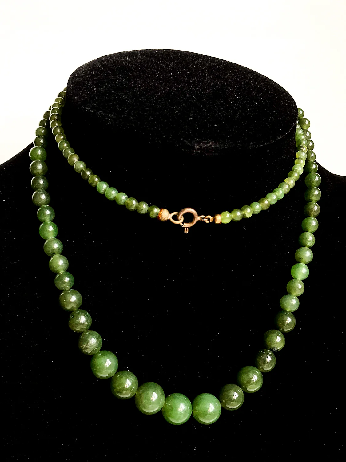 Vintage Graduated Green Nephrite Stone Bead Elongated Necklace - Image 12