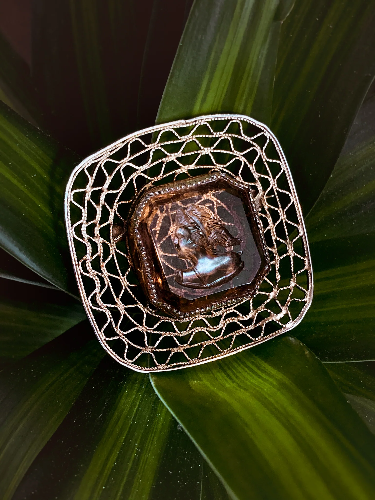 Vintage Topaz Glass Intaglio Relief Classic Cameo Gold Filigree Brooch Pin - Image 11