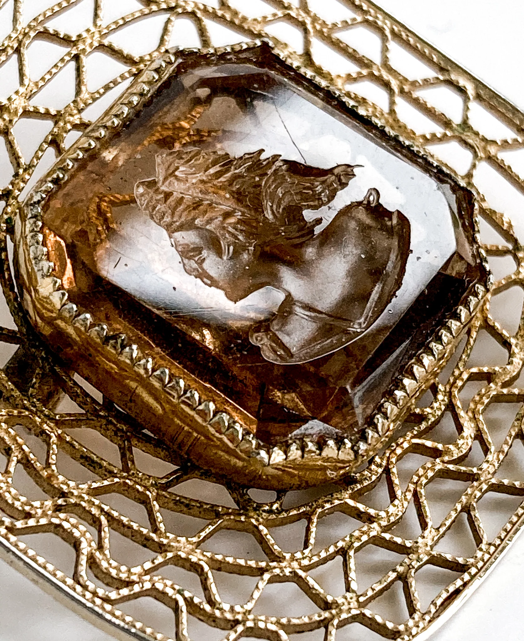 Vintage Topaz Glass Intaglio Relief Classic Cameo Gold Filigree Brooch Pin - Image 12