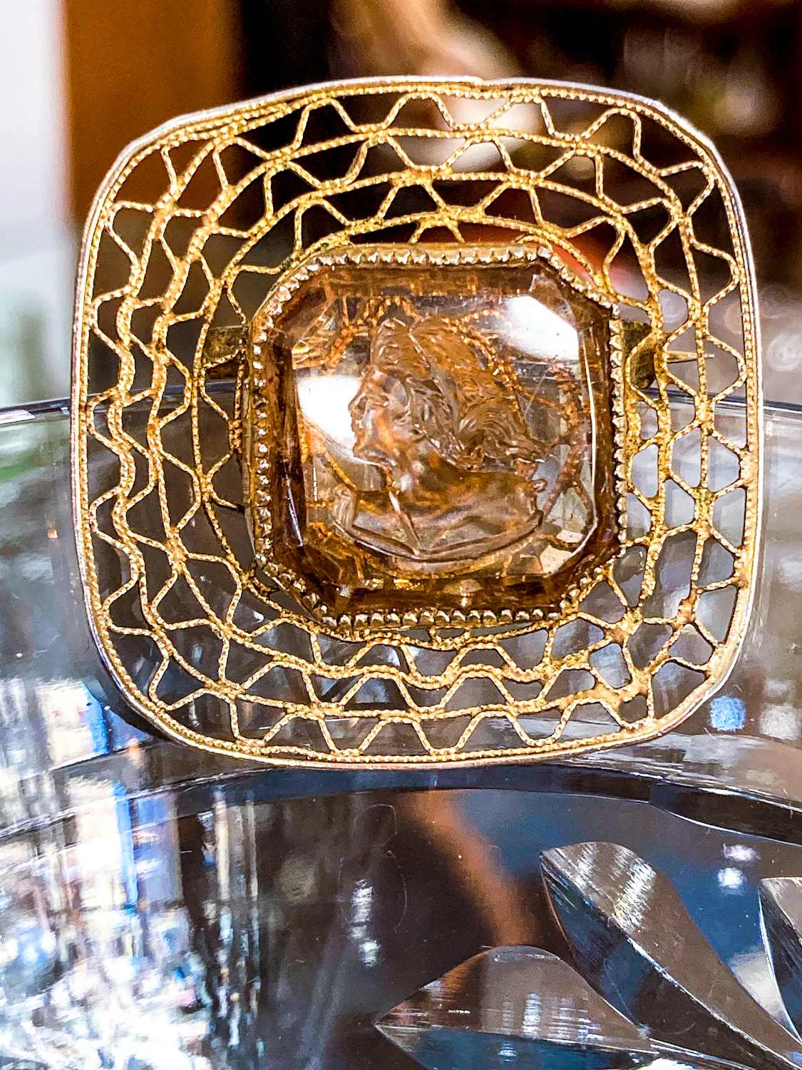 Vintage Topaz Glass Intaglio Relief Classic Cameo Gold Filigree Brooch Pin - Image 6