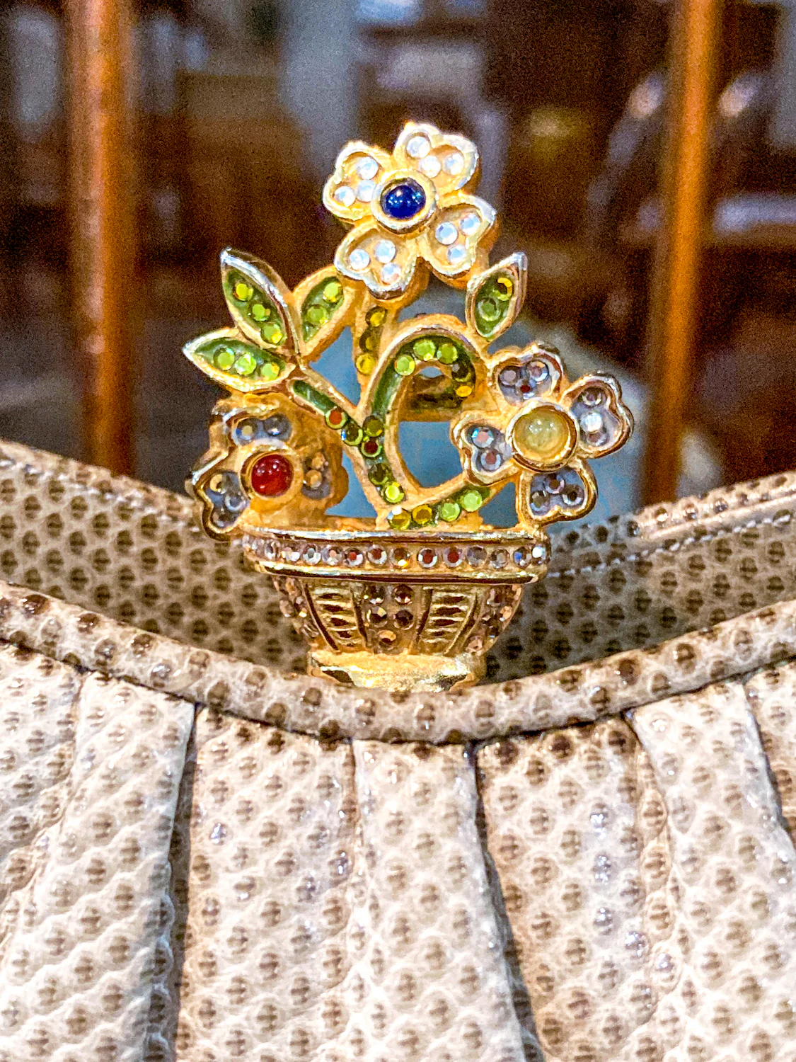 Vintage Judith Leiber Champagne Snakeskin Floral Clasp Crossbody Clutch Bag - Image 12