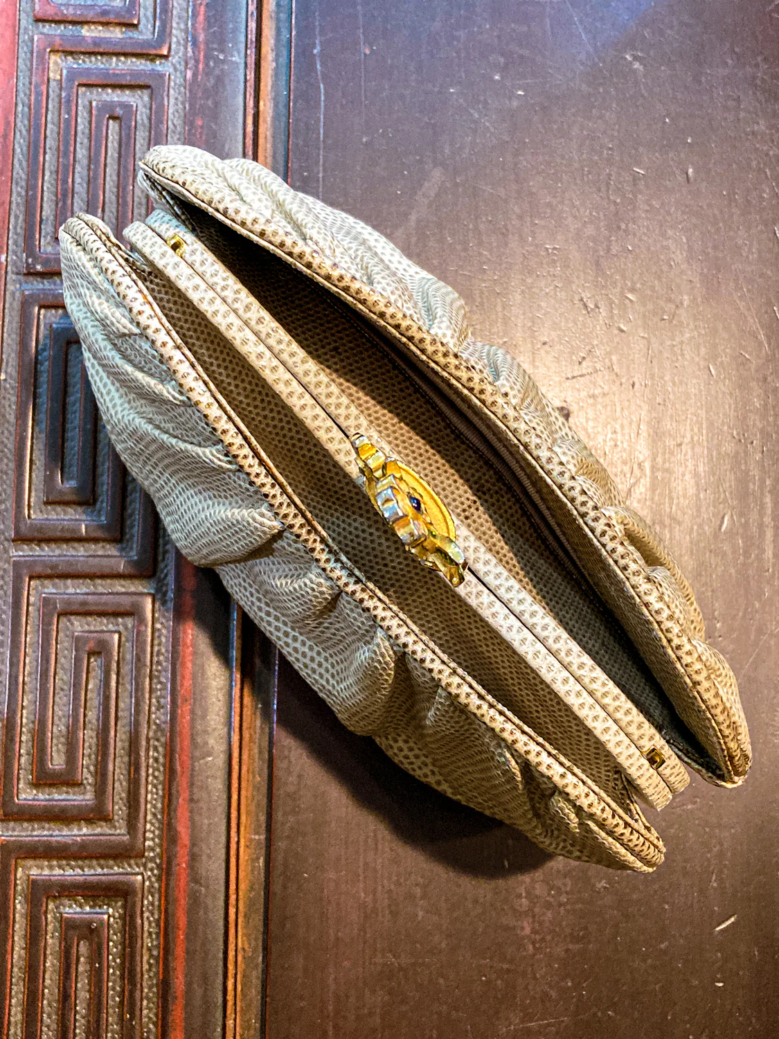 Vintage Judith Leiber Champagne Snakeskin Floral Clasp Crossbody Clutch Bag - Image 20