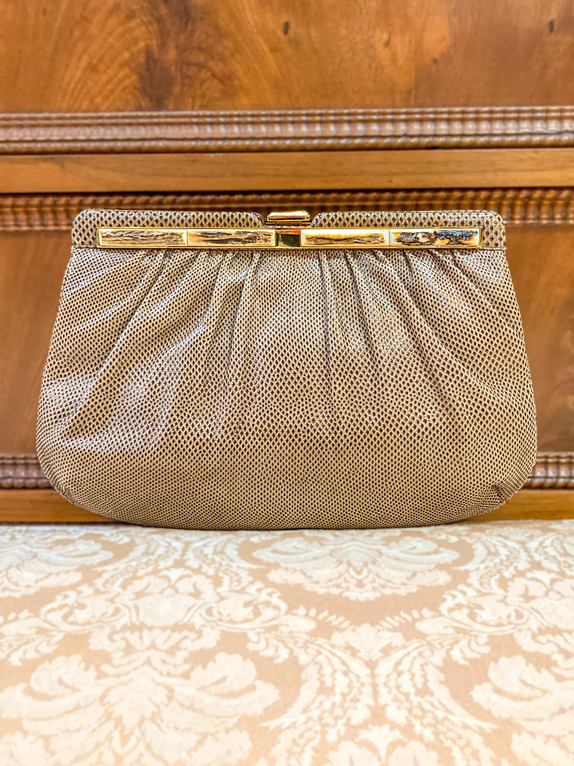 Vintage Judith Leiber Horn Lizard Leather Beige Handbag Clutch Crossbody Purse - Image 4