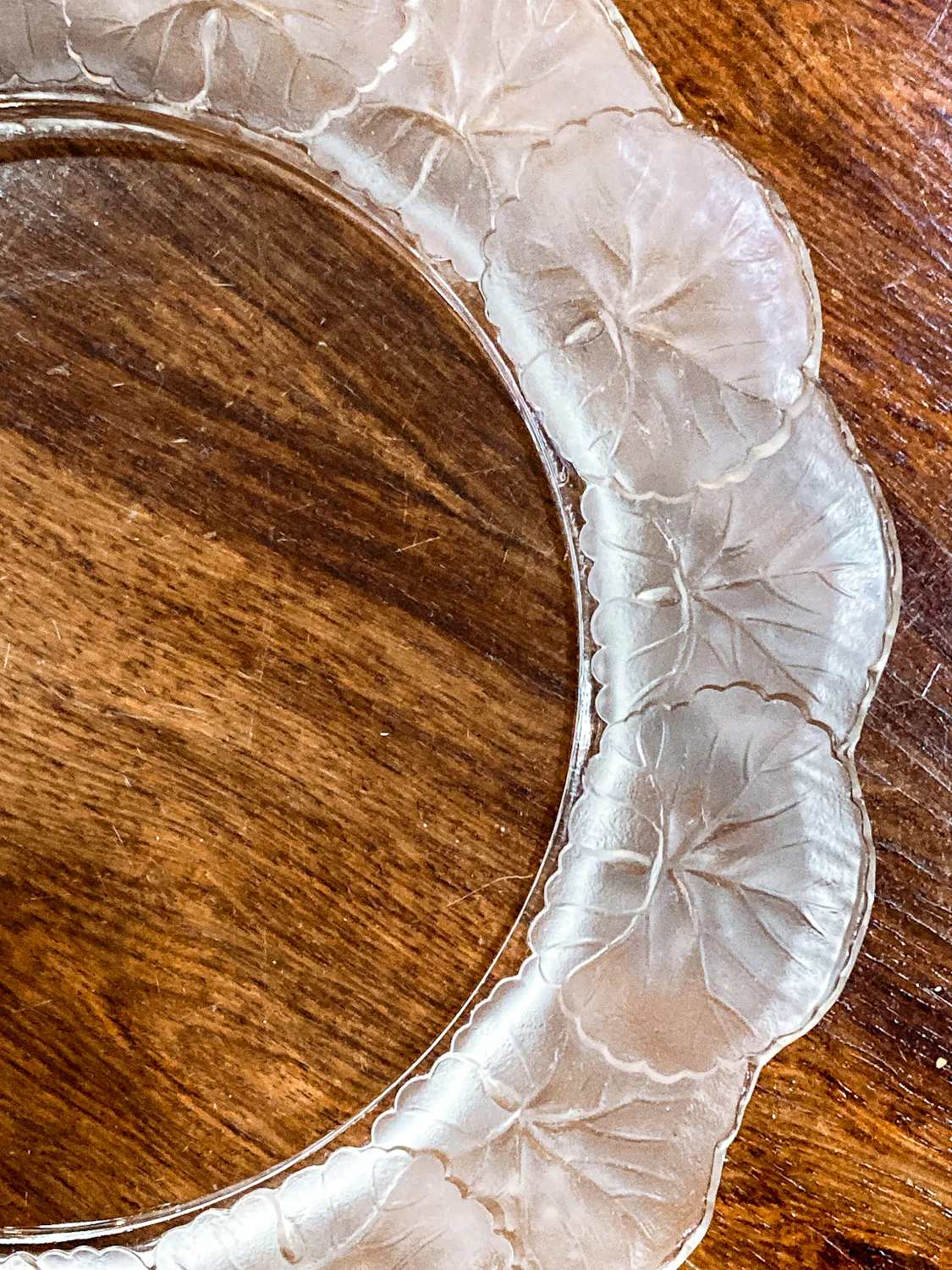 Vintage Lalique France Honfleur Geranium 11 Inch Clear Crystal Dish Plate - Image 3